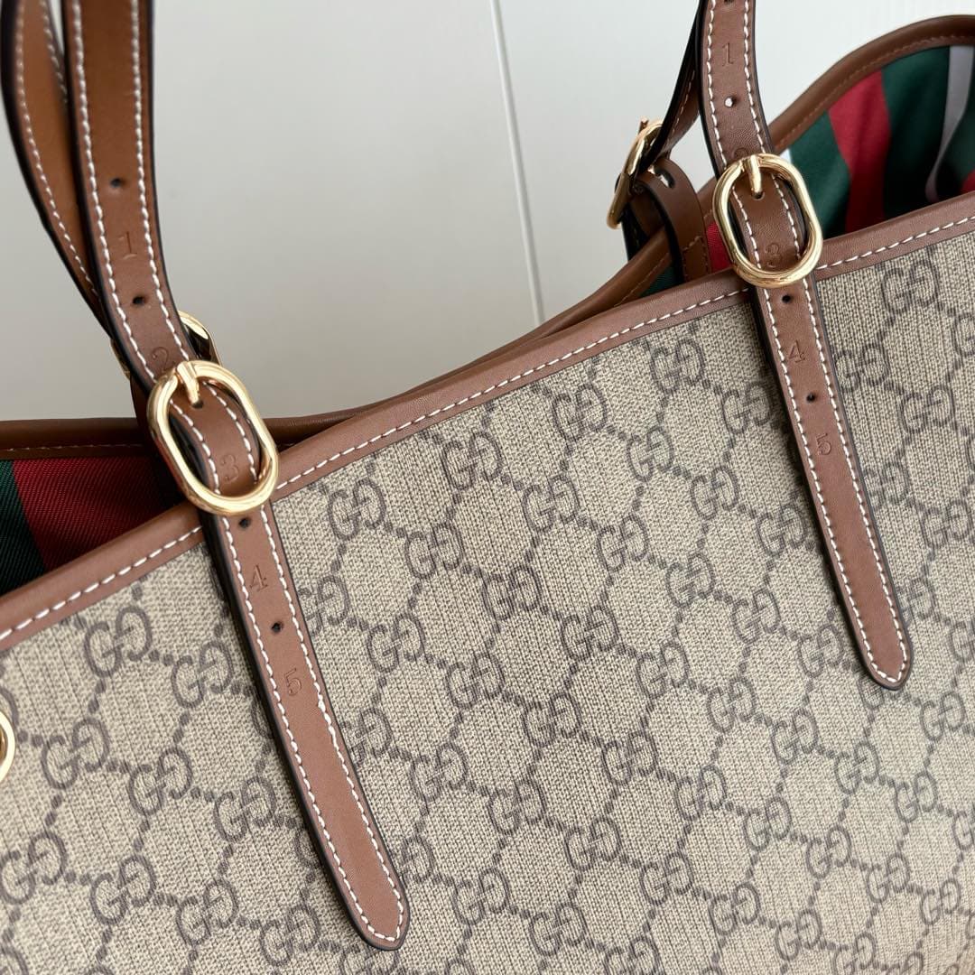 Gucci Large Product 815213