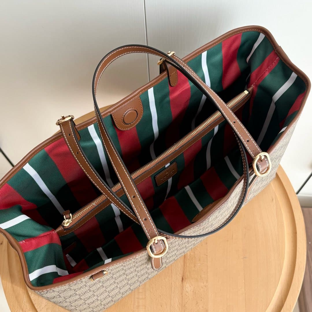 Gucci Large Product 815213