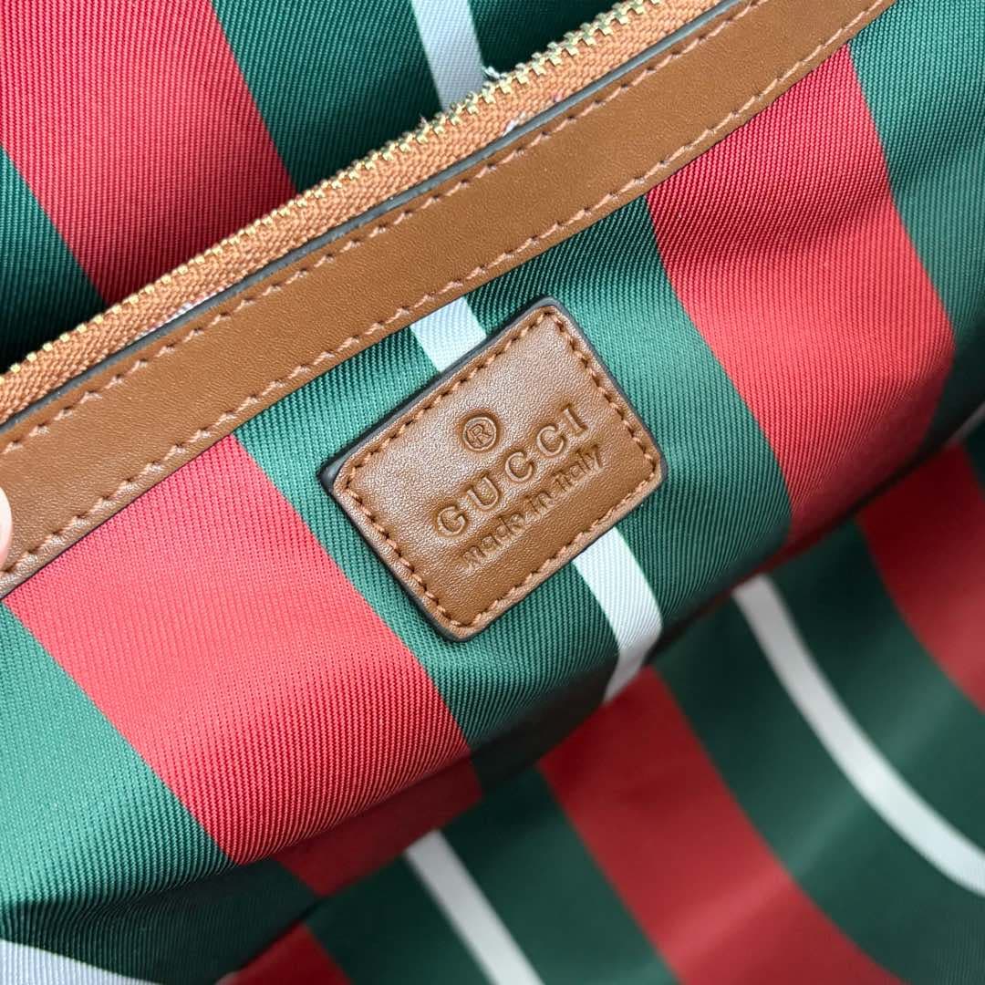 Gucci Large Product 815213