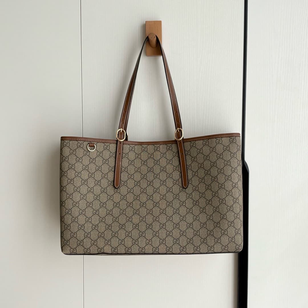 Gucci Large Product 815213
