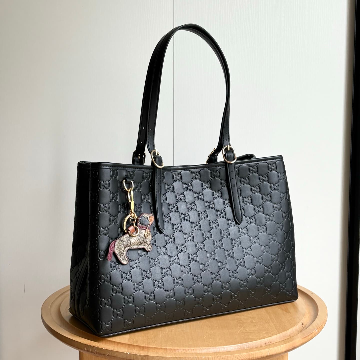 Gucci Large Product 815213