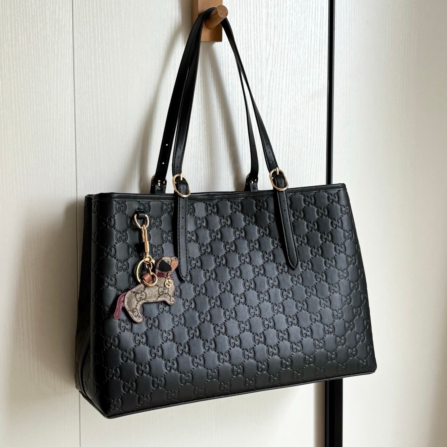 Gucci Large Product 815213