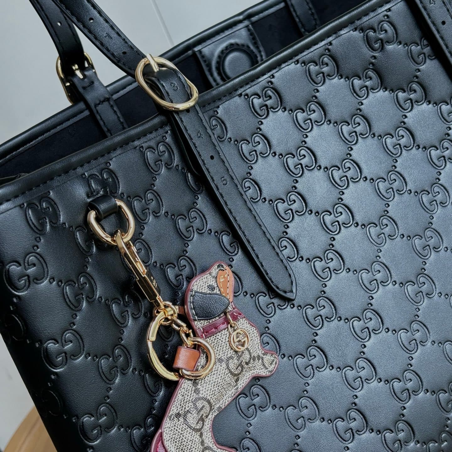 Gucci Large Product 815213