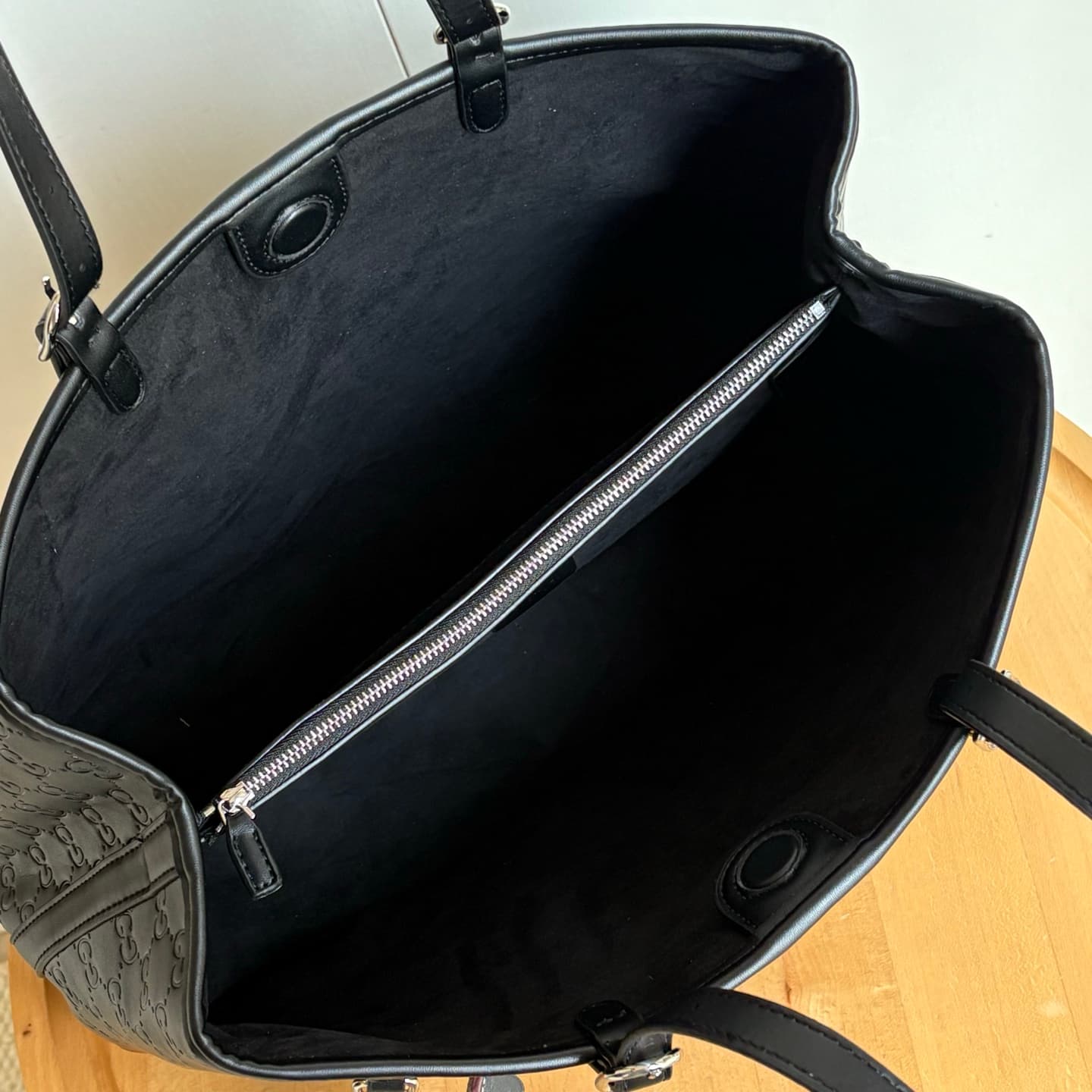 Gucci Large Product 815213