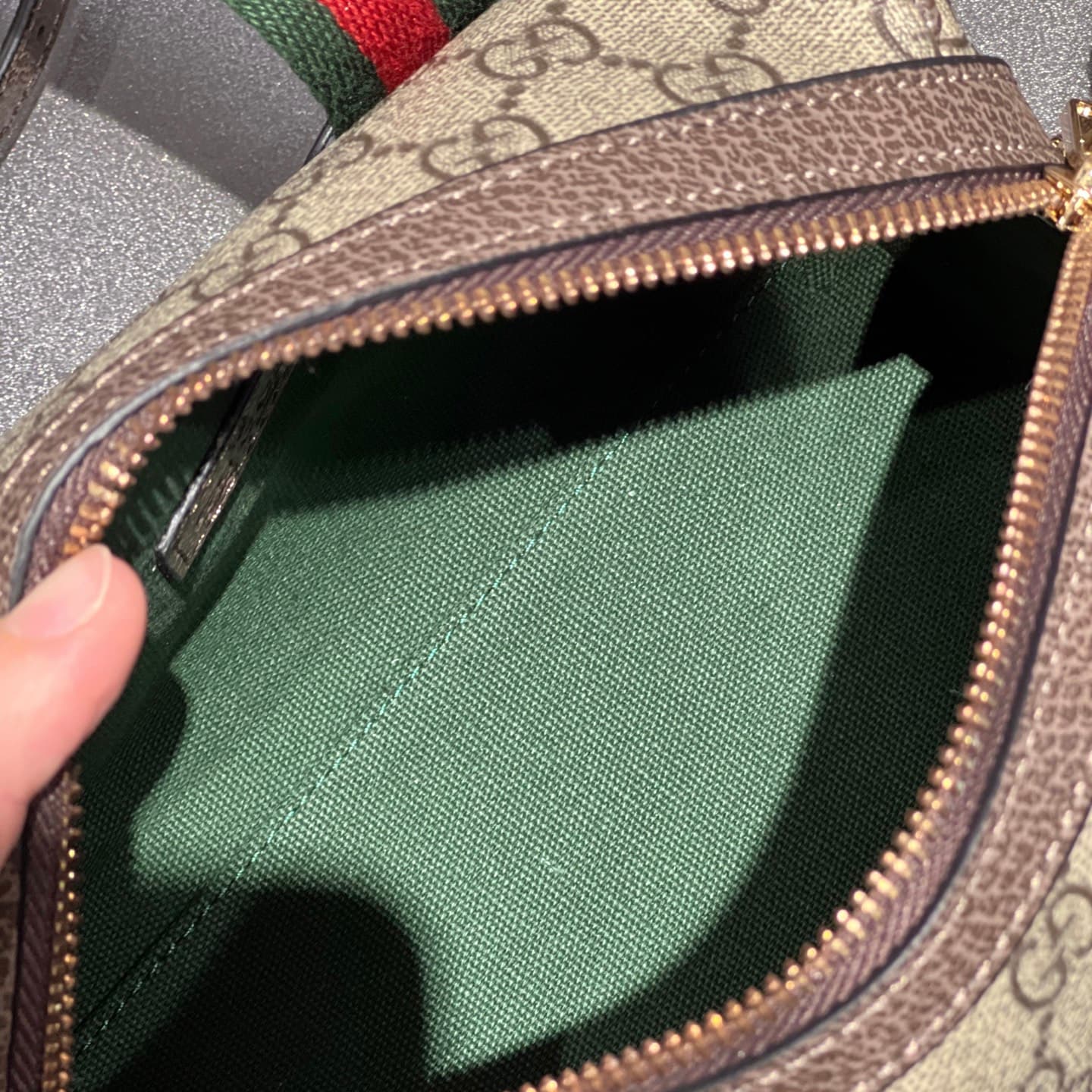 Gucci Product 859975