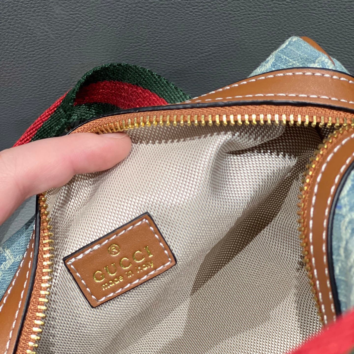 Gucci Mini Product 859975