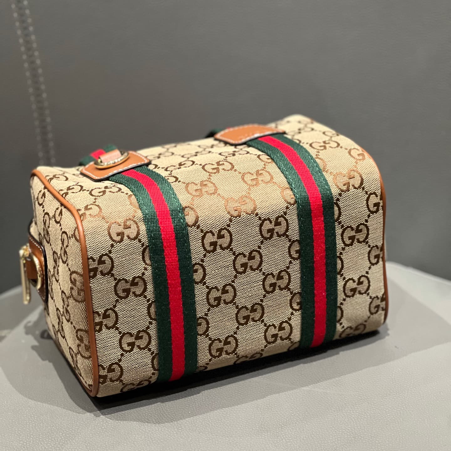 Gucci Product 859975