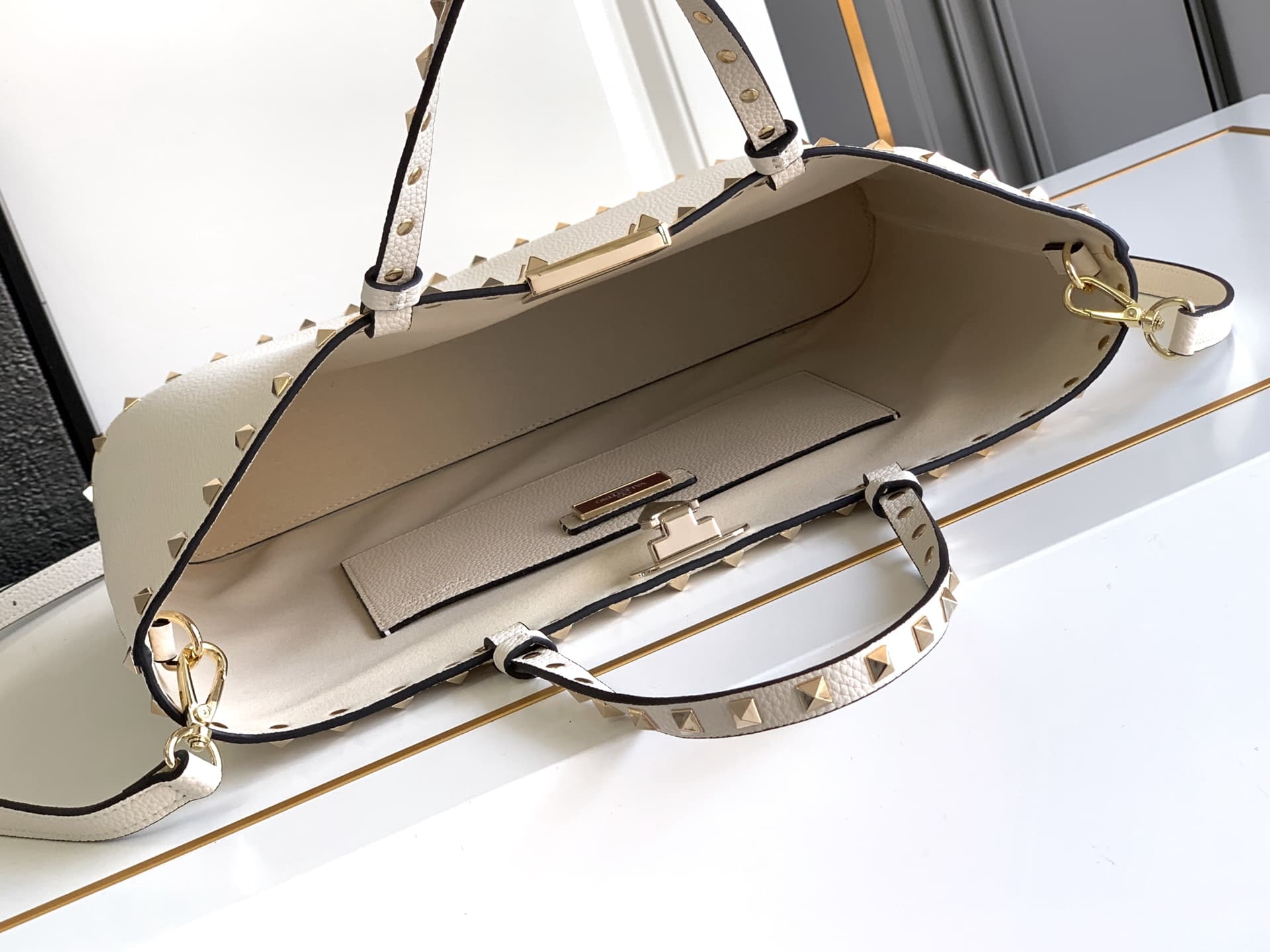 Valentino Tote Bag 5066