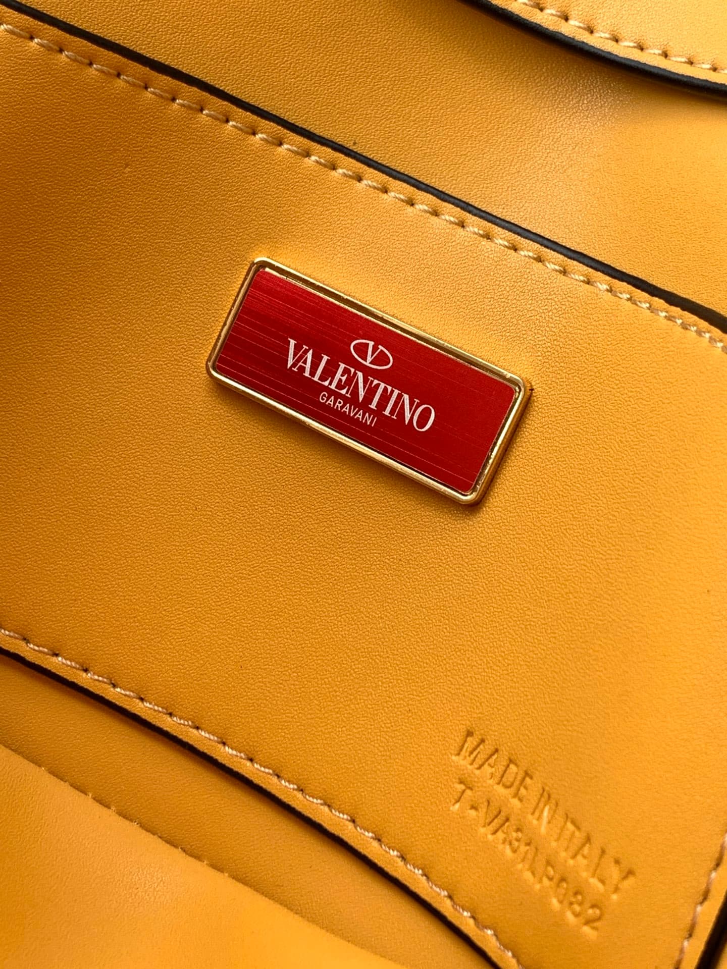 Valentino Crossbody Bag 9929-2