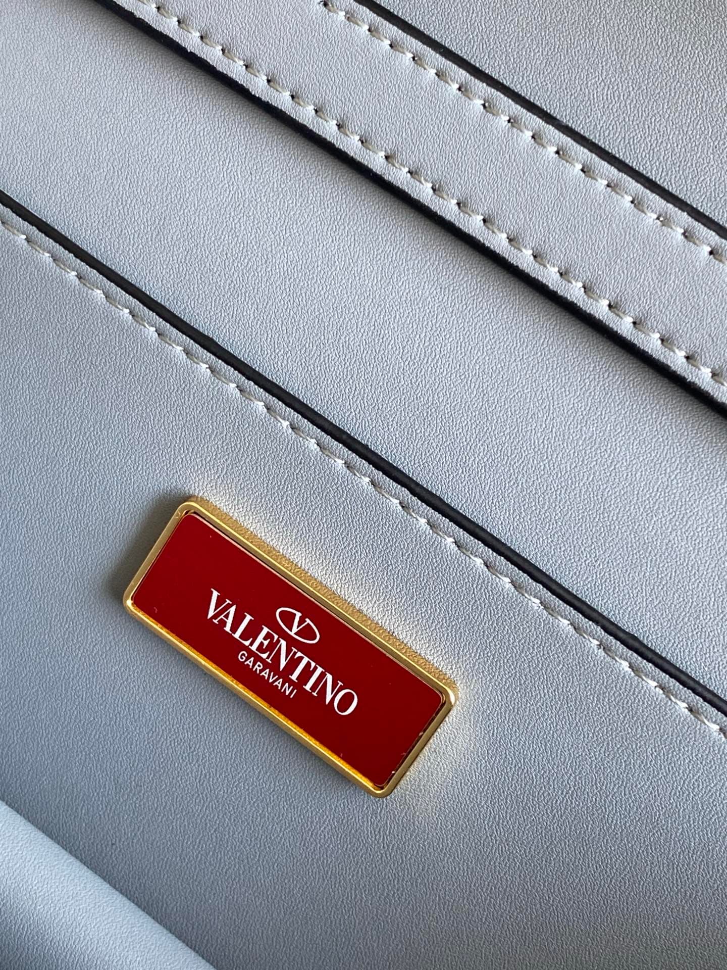 Valentino Crossbody Bag 9928