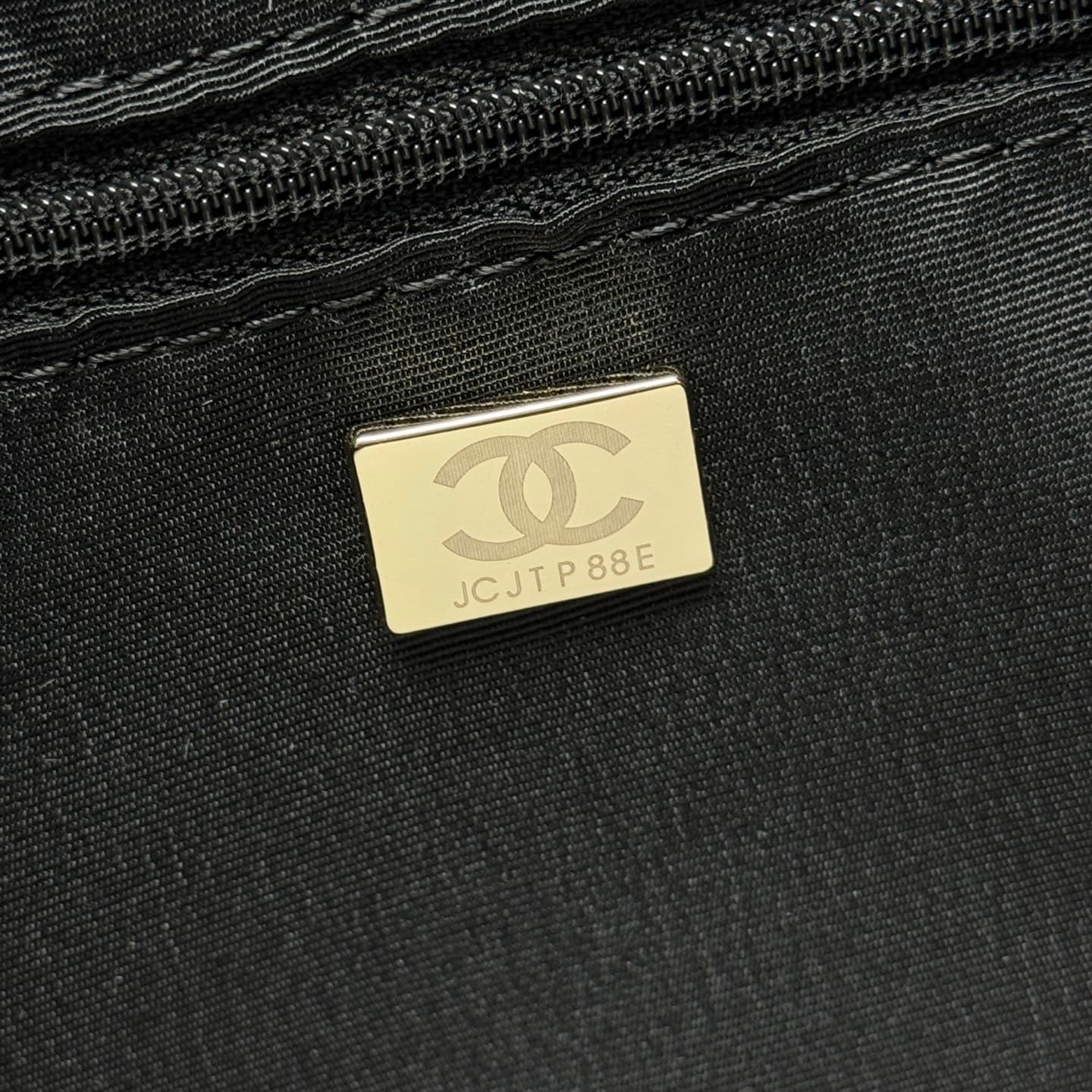 Chanel Large Shoulder Bag 6102