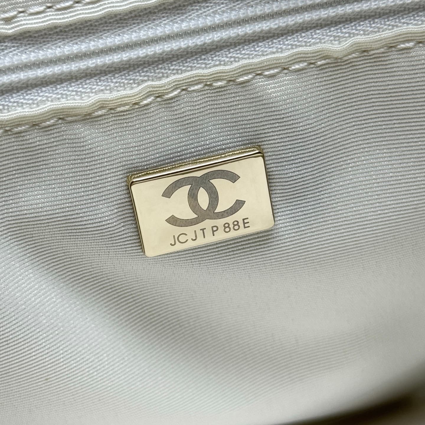 Chanel Large Shoulder Bag 6102