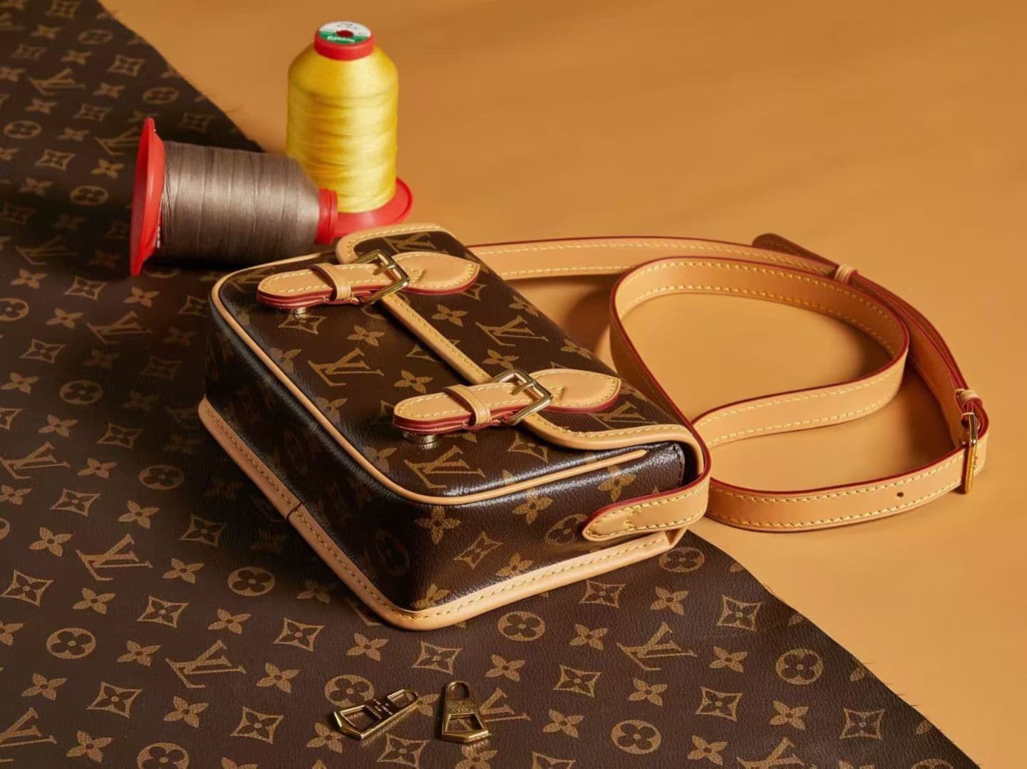 Louis Vuitton Cream Mini Wallet M26805