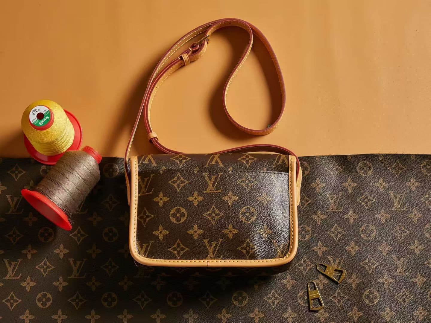 Louis Vuitton Cream Mini Wallet M26805