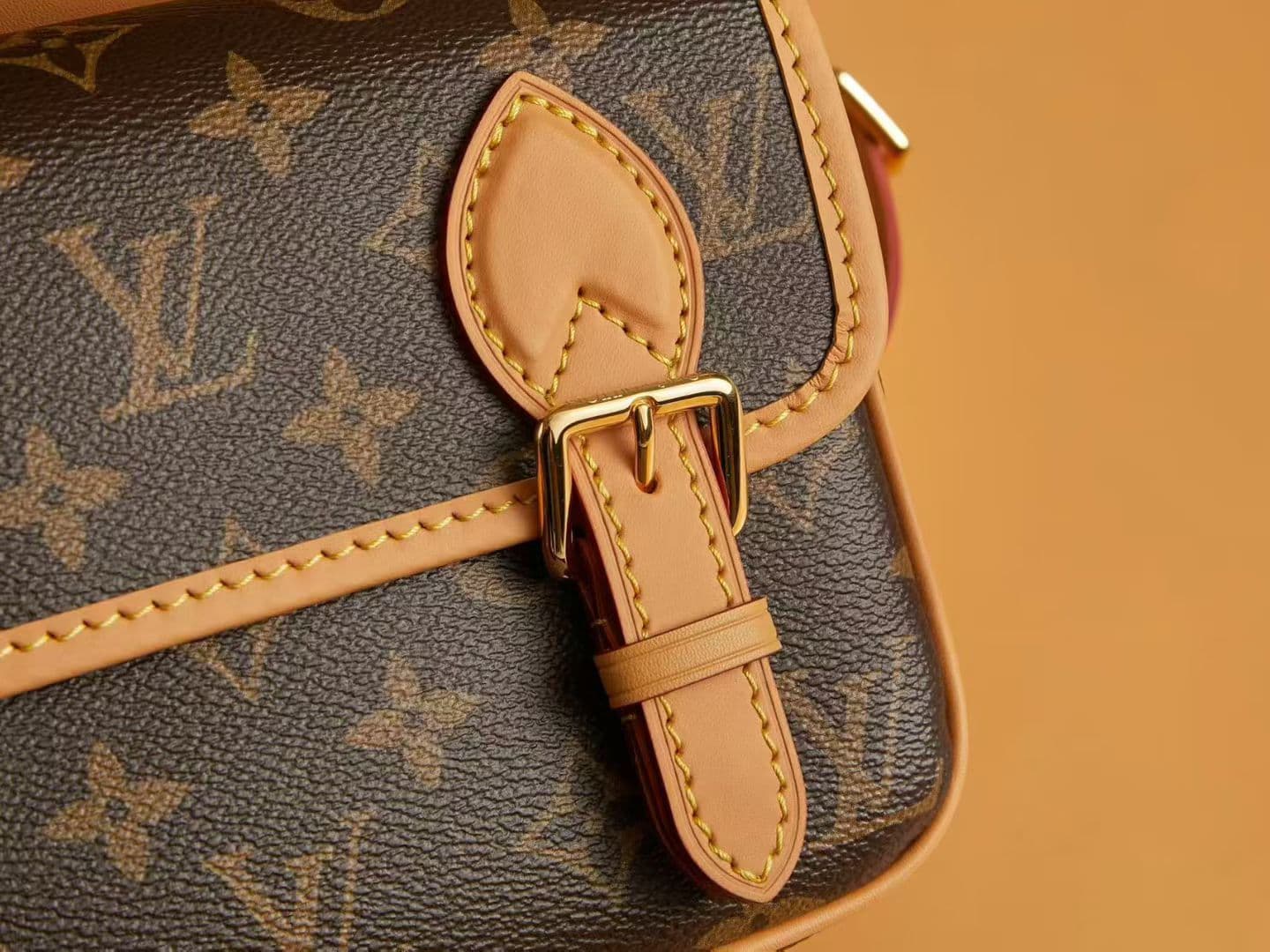 Louis Vuitton Cream Mini Wallet M26805