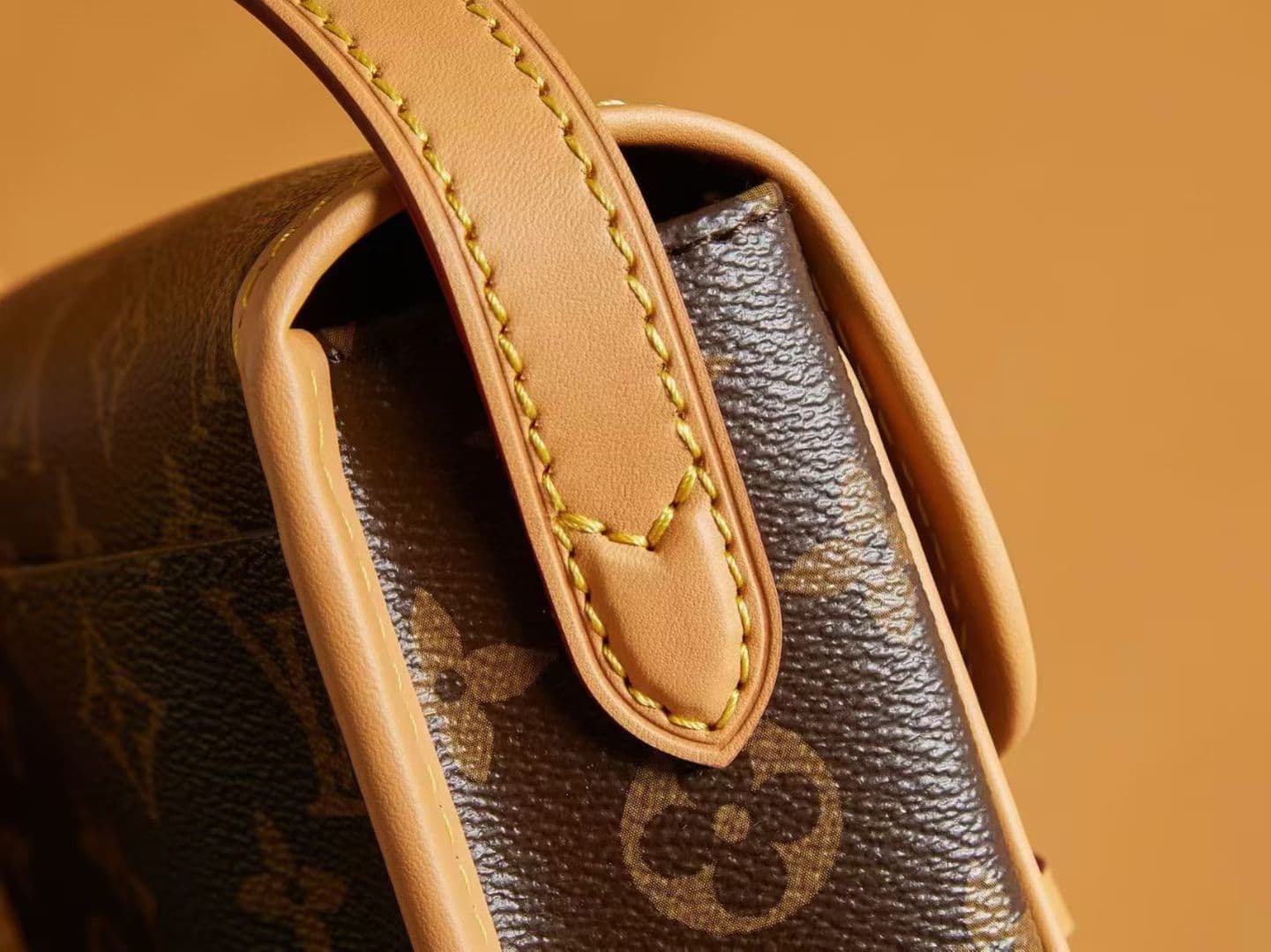 Louis Vuitton Cream Mini Wallet M26805