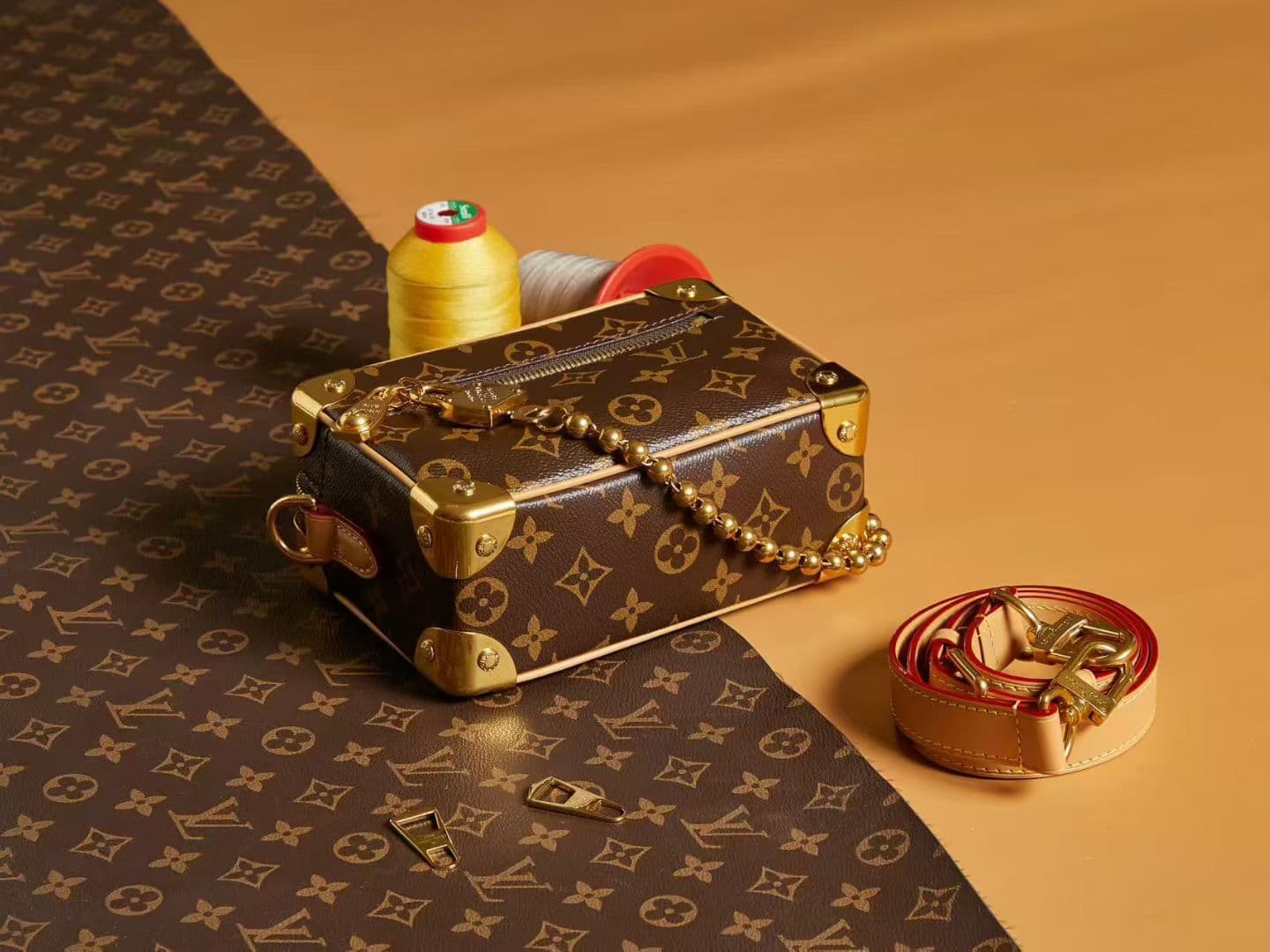 Louis Vuitton Cream Mini Product M14729