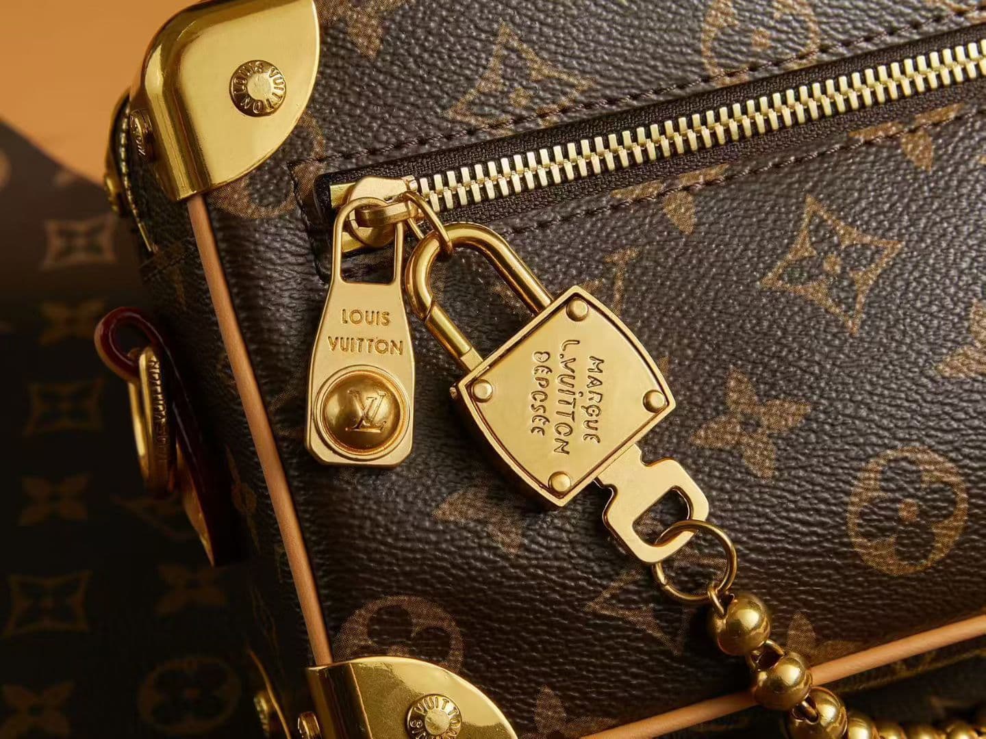 Louis Vuitton Cream Mini Product M14729