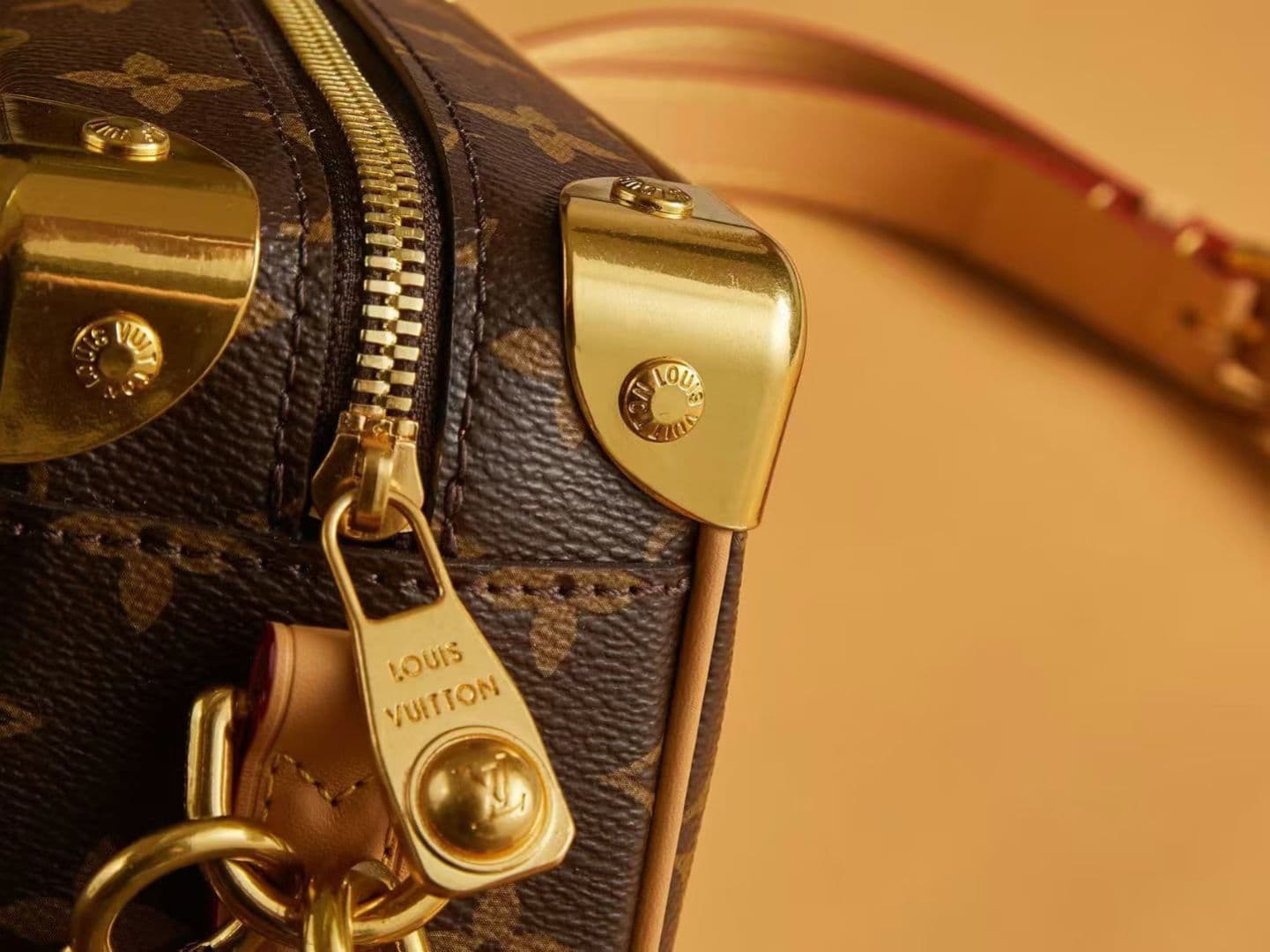 Louis Vuitton Cream Mini Product M14729