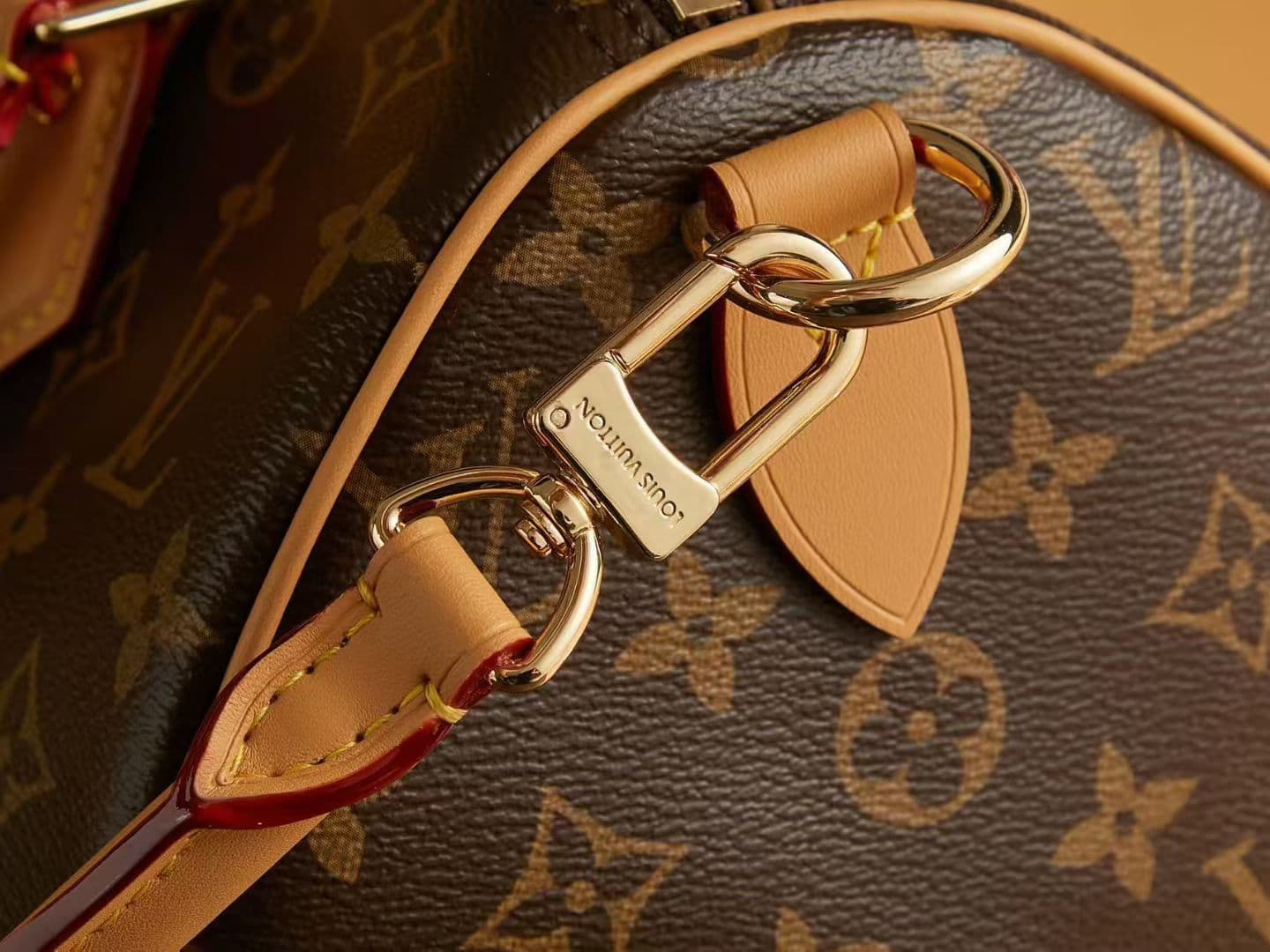 Louis Vuitton Cream Bag M41112