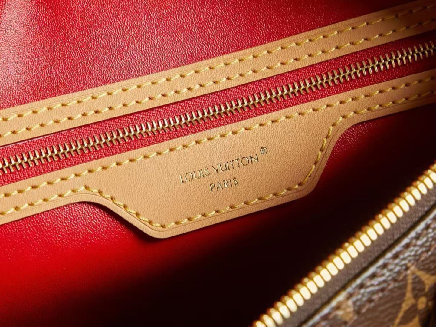Louis Vuitton Cream Bag M41112