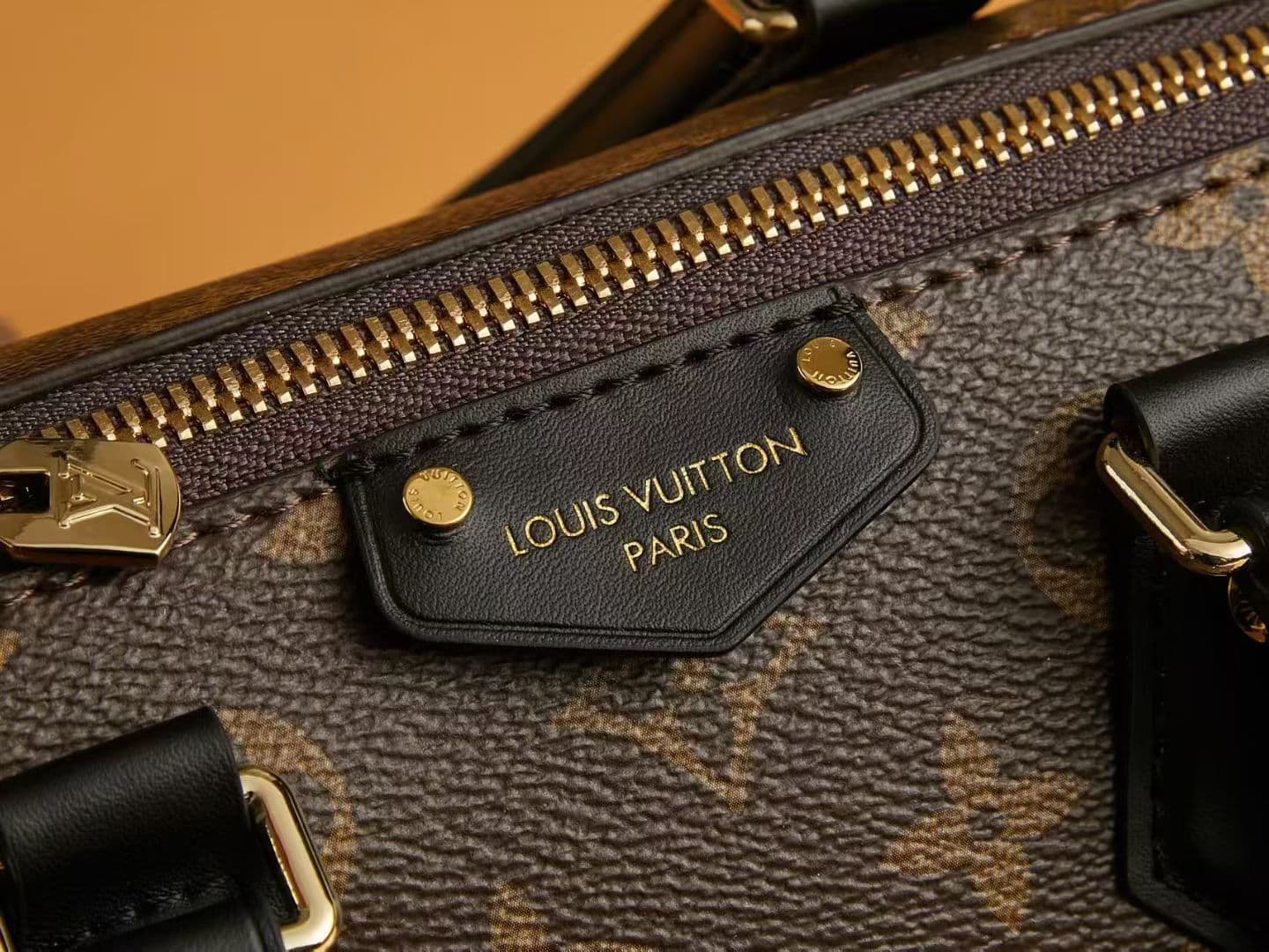 Louis Vuitton Crossbody Bag M13146
