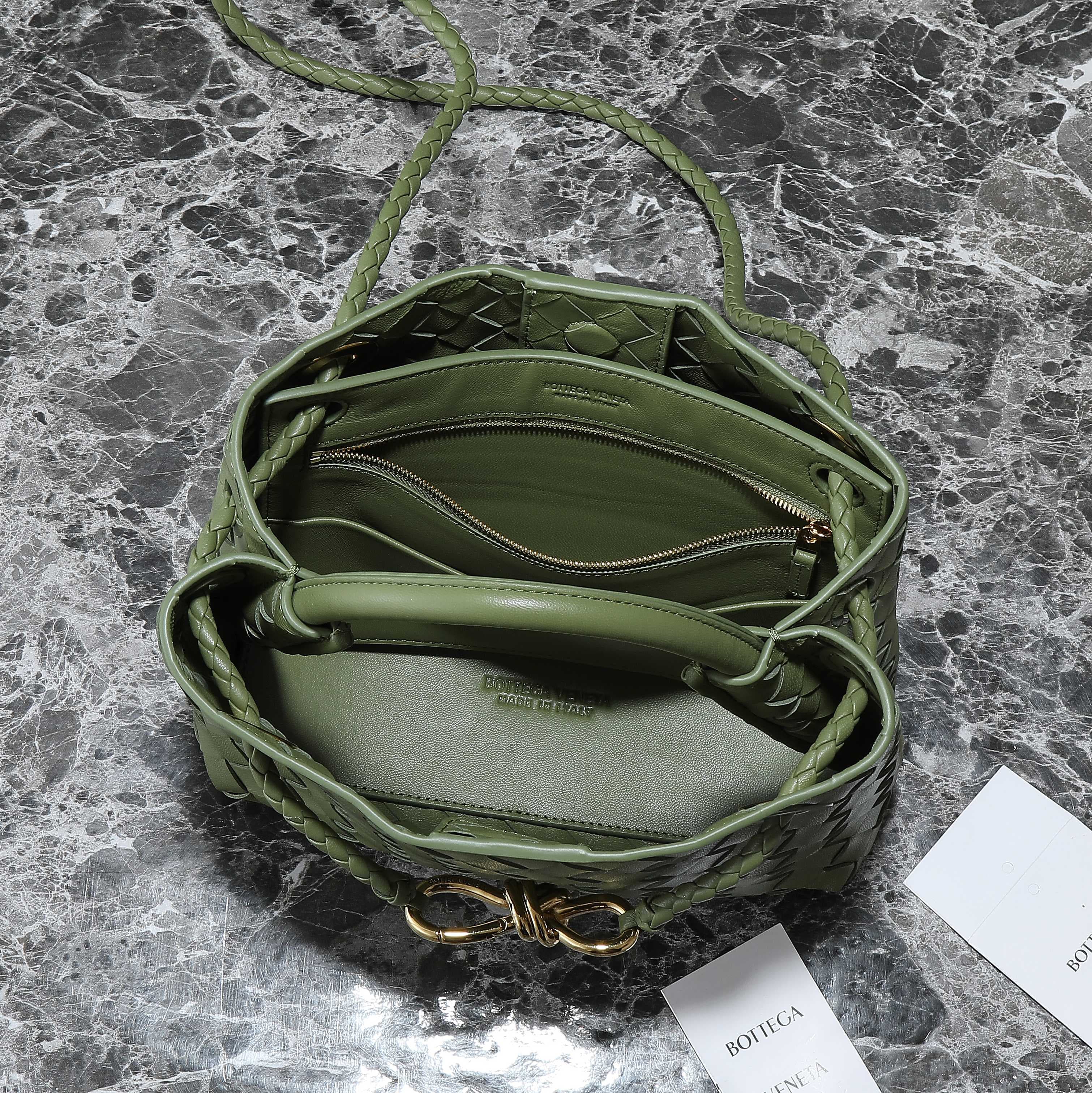 Bottega Veneta Cream Bag