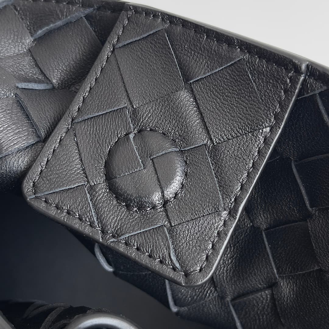 Bottega Veneta Gold Small Bag 786009