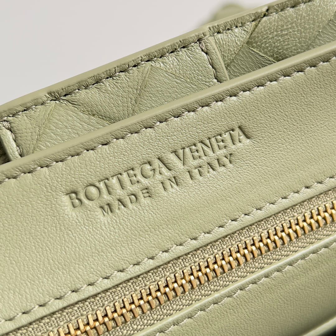 Bottega Veneta Gold Small Bag 786009