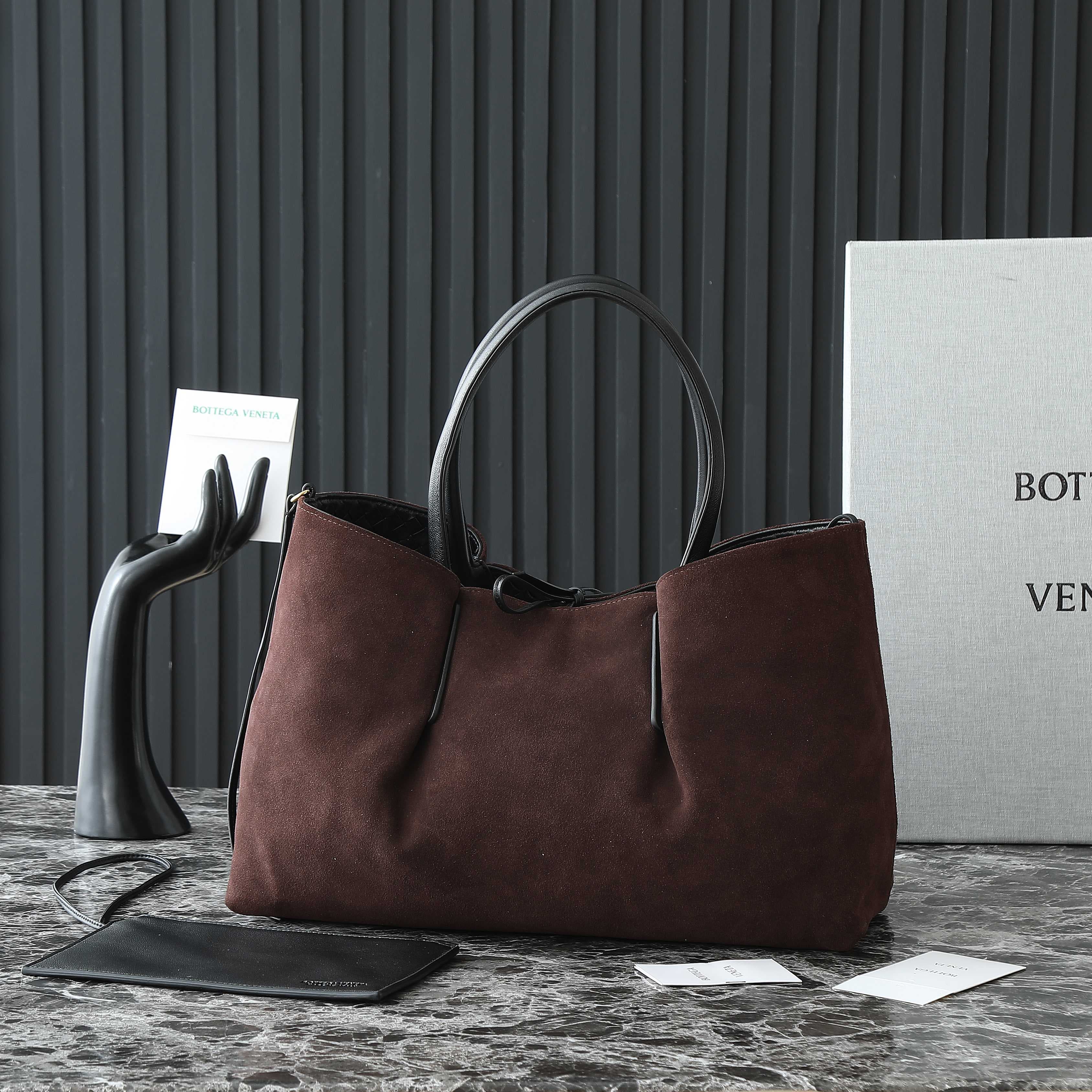 Bottega Veneta Tote Bag 817166