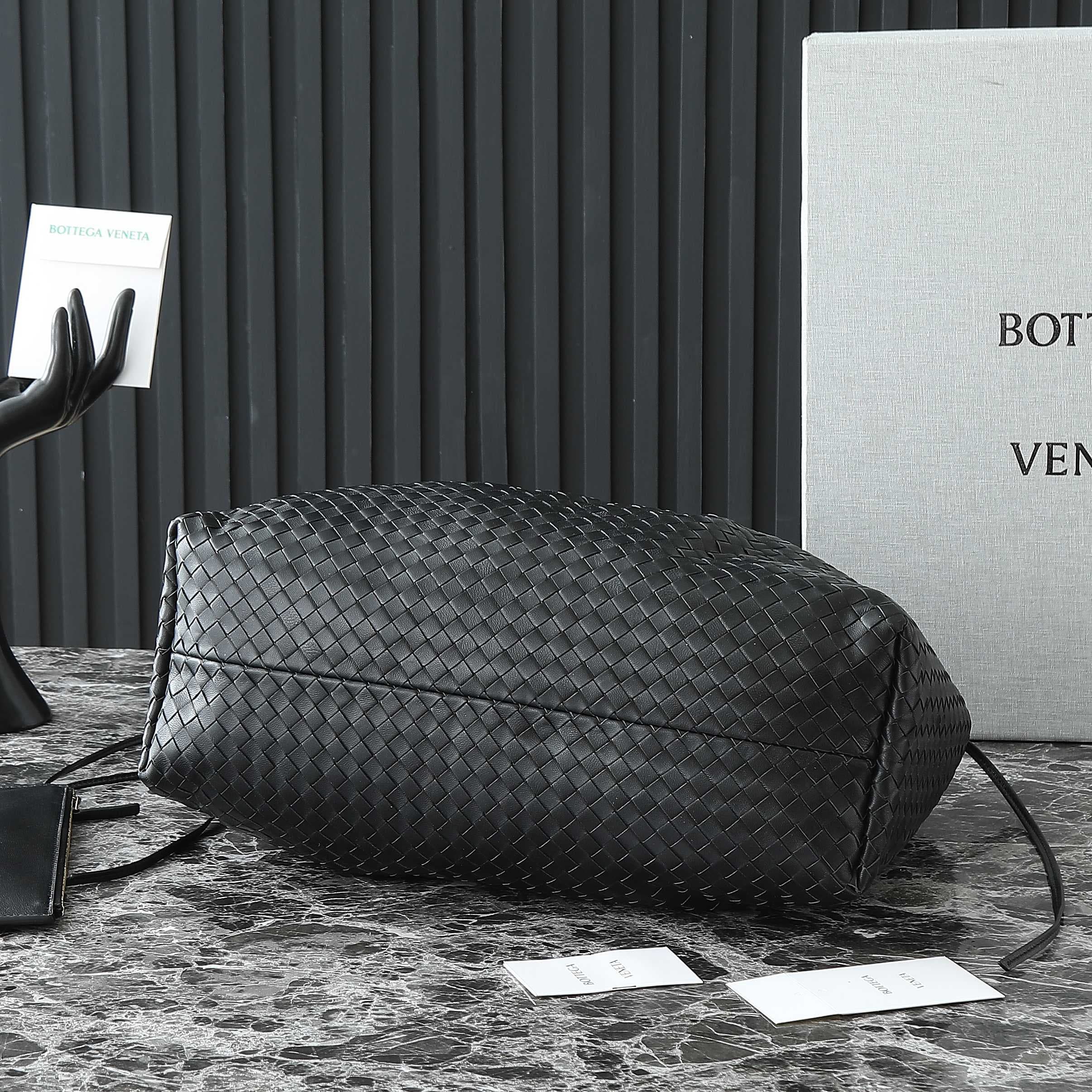 Bottega Veneta Tote Bag 817166