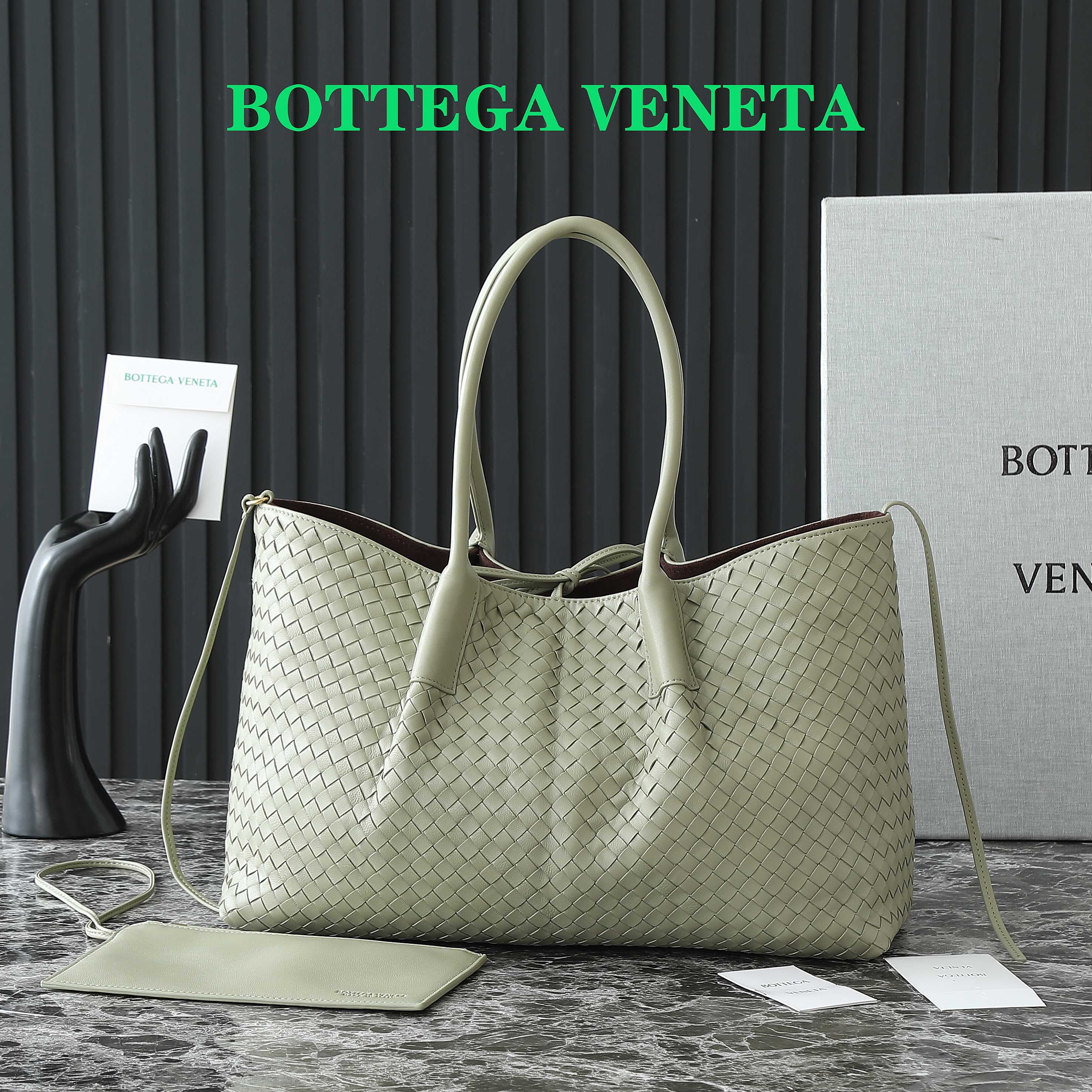 Bottega Veneta Tote Bag 817166