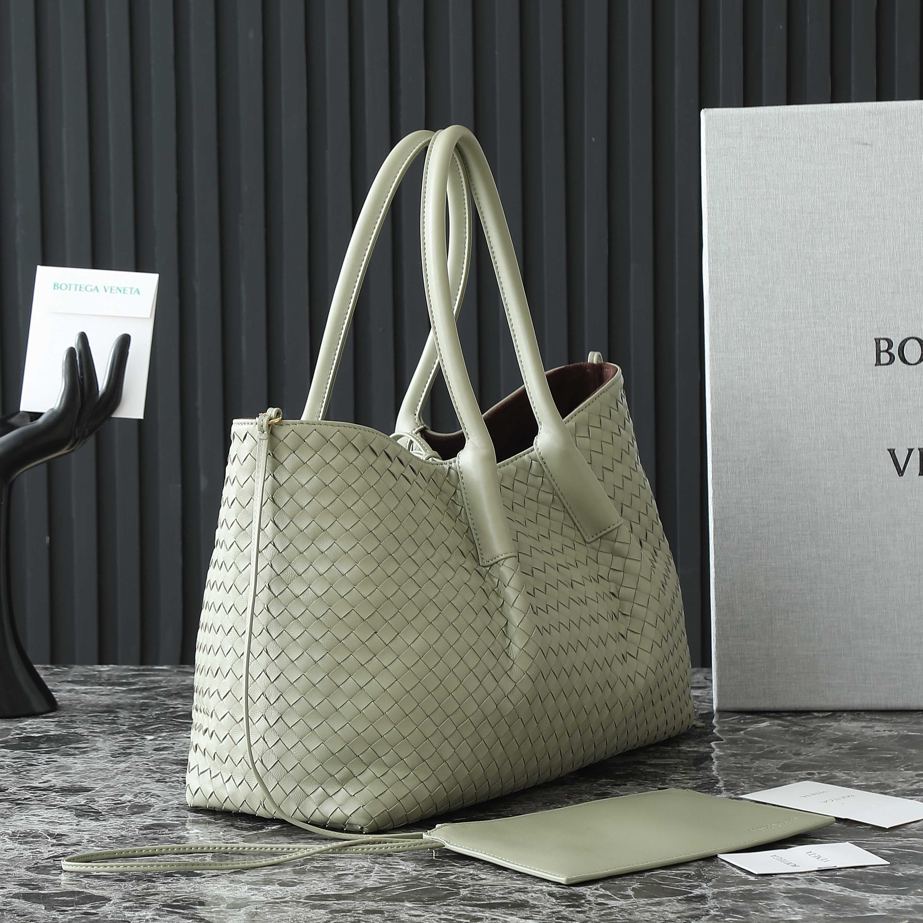 Bottega Veneta Tote Bag 817166