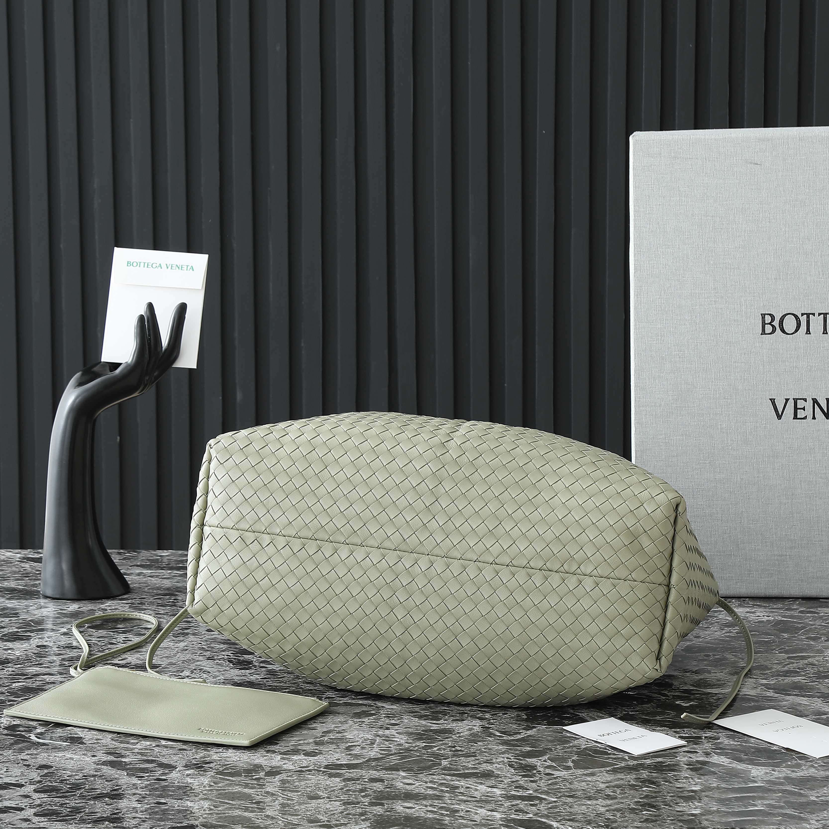 Bottega Veneta Tote Bag 817166