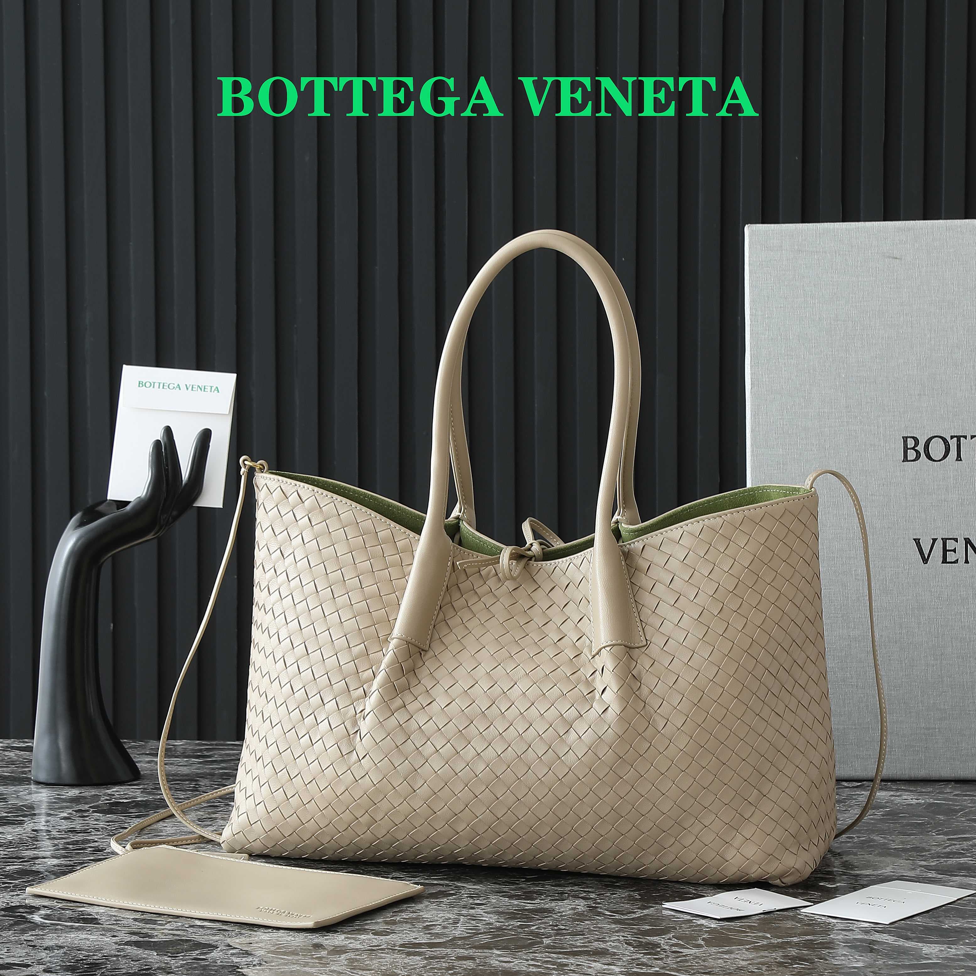 Bottega Veneta Tote Bag 817166