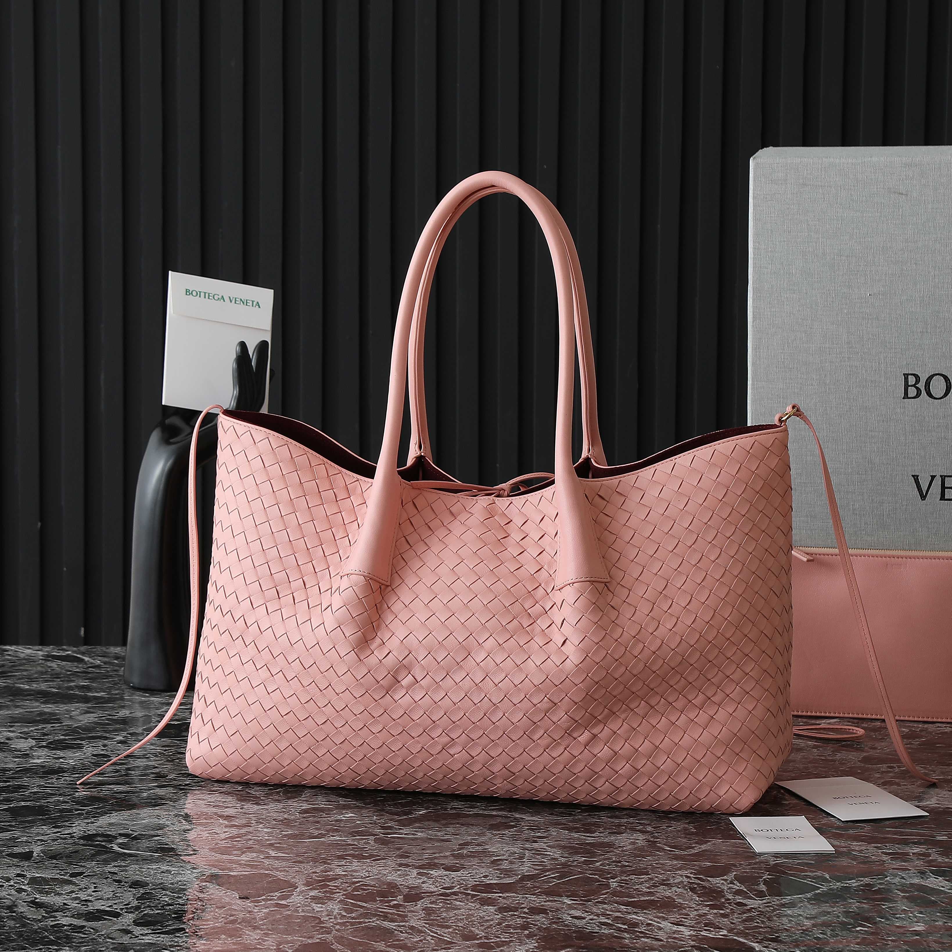 Bottega Veneta Tote Bag 817166