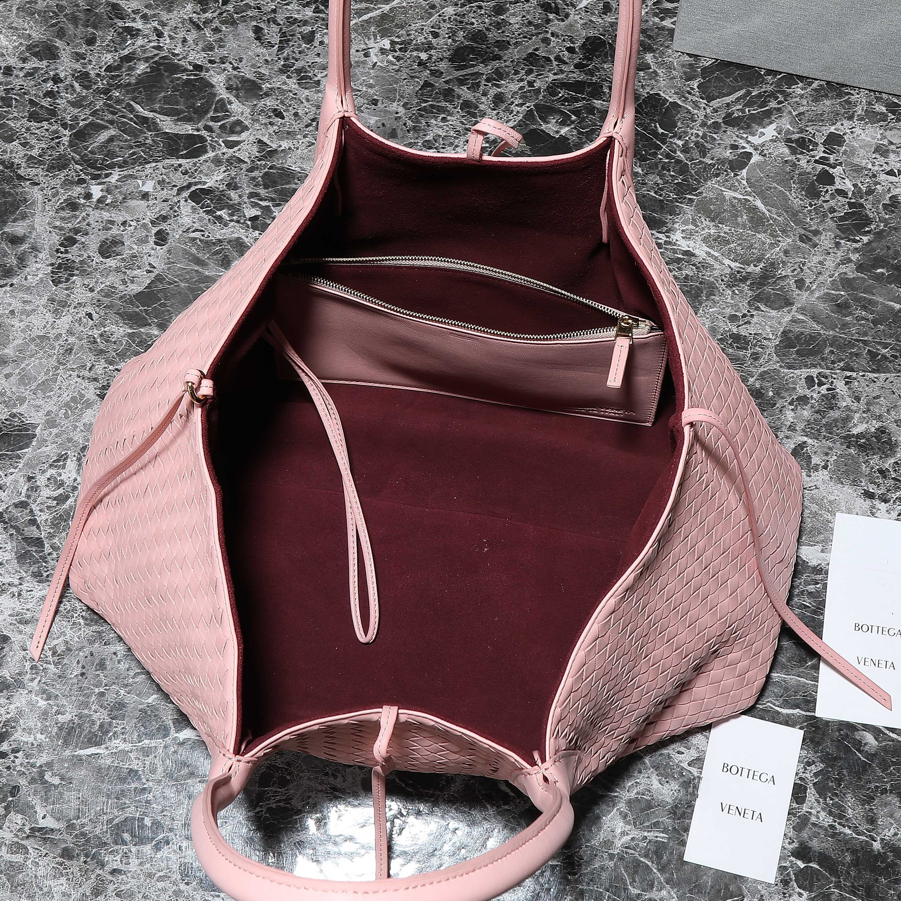 Bottega Veneta Tote Bag 817166