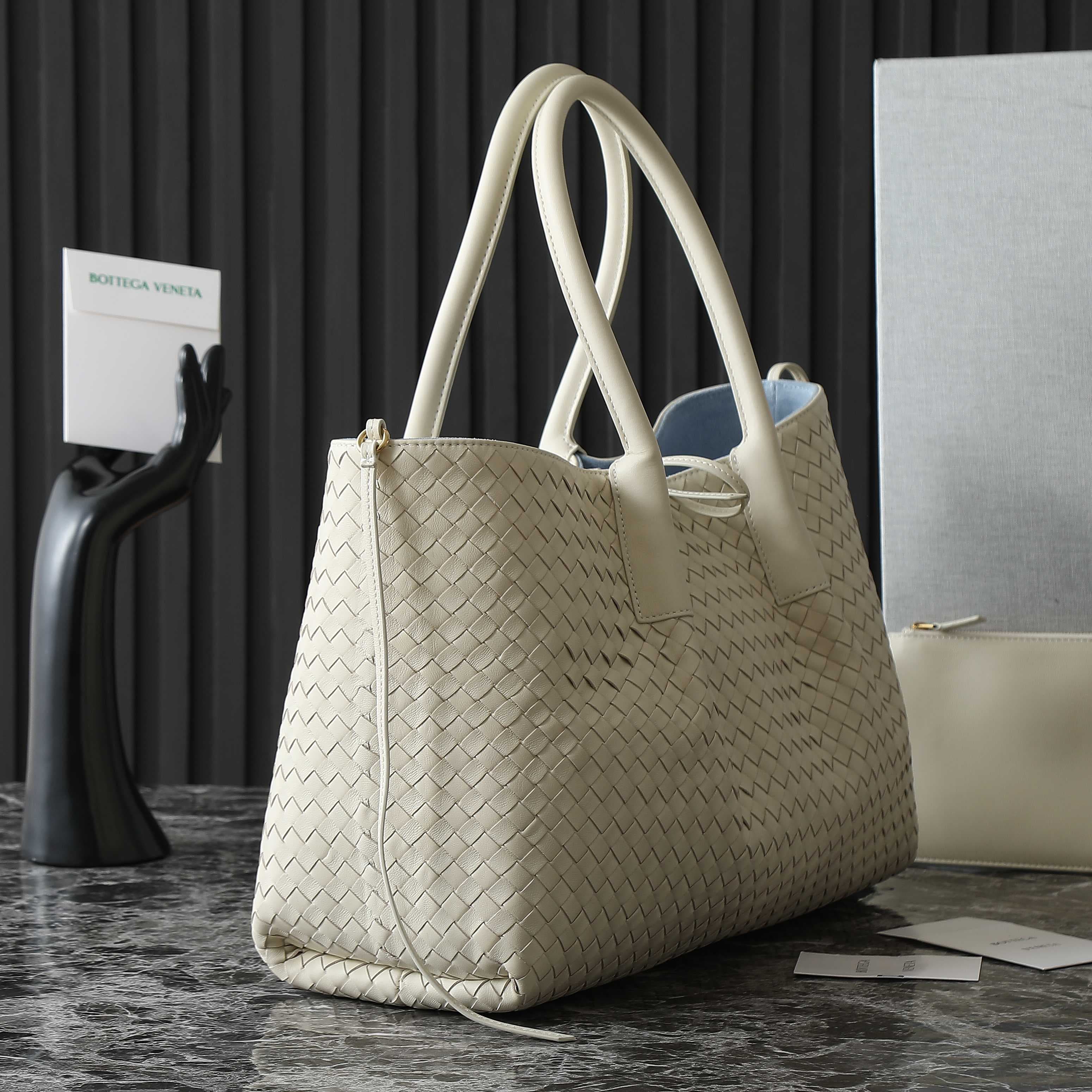 Bottega Veneta Tote Bag 817166