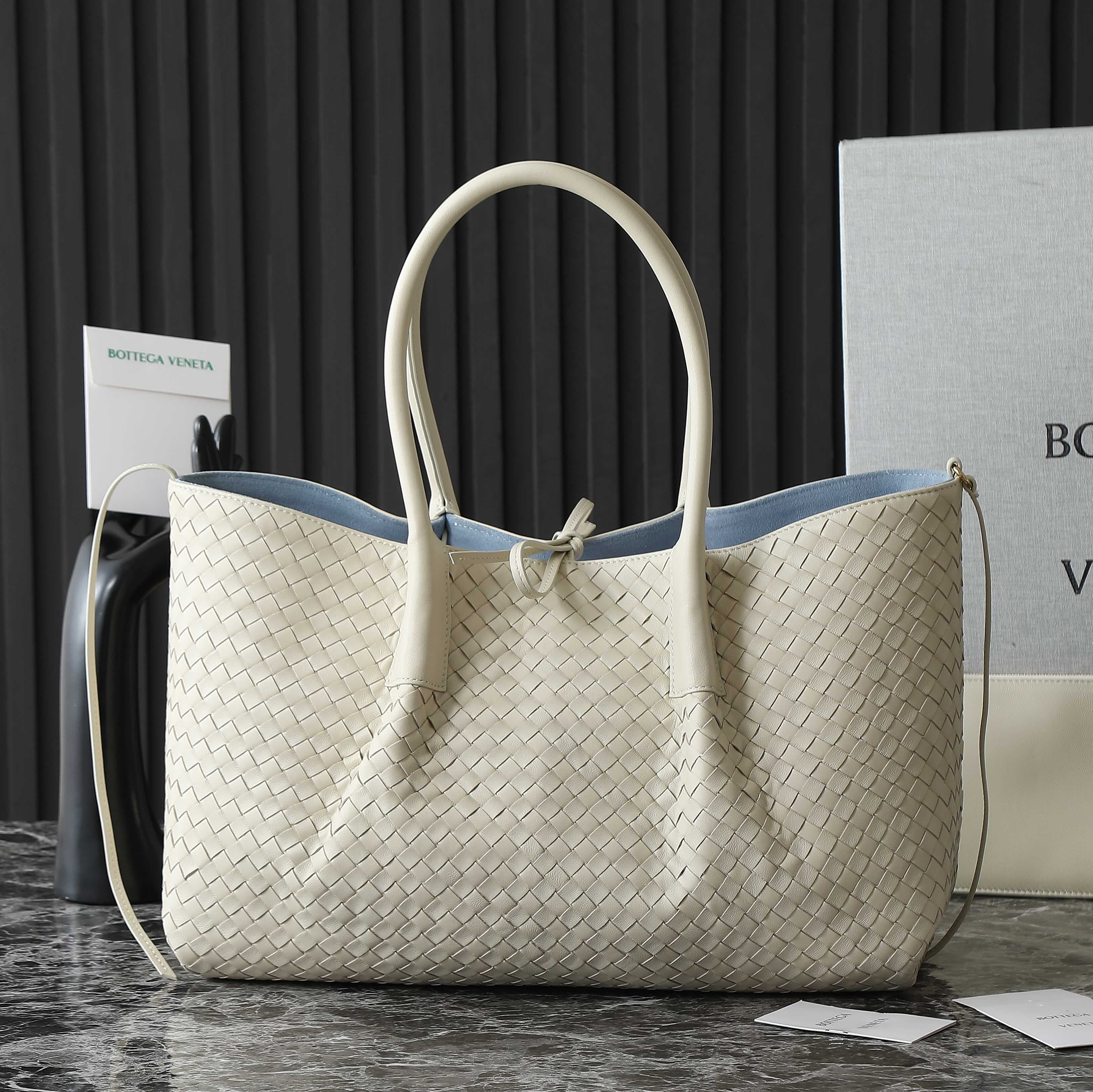 Bottega Veneta Tote Bag 817166