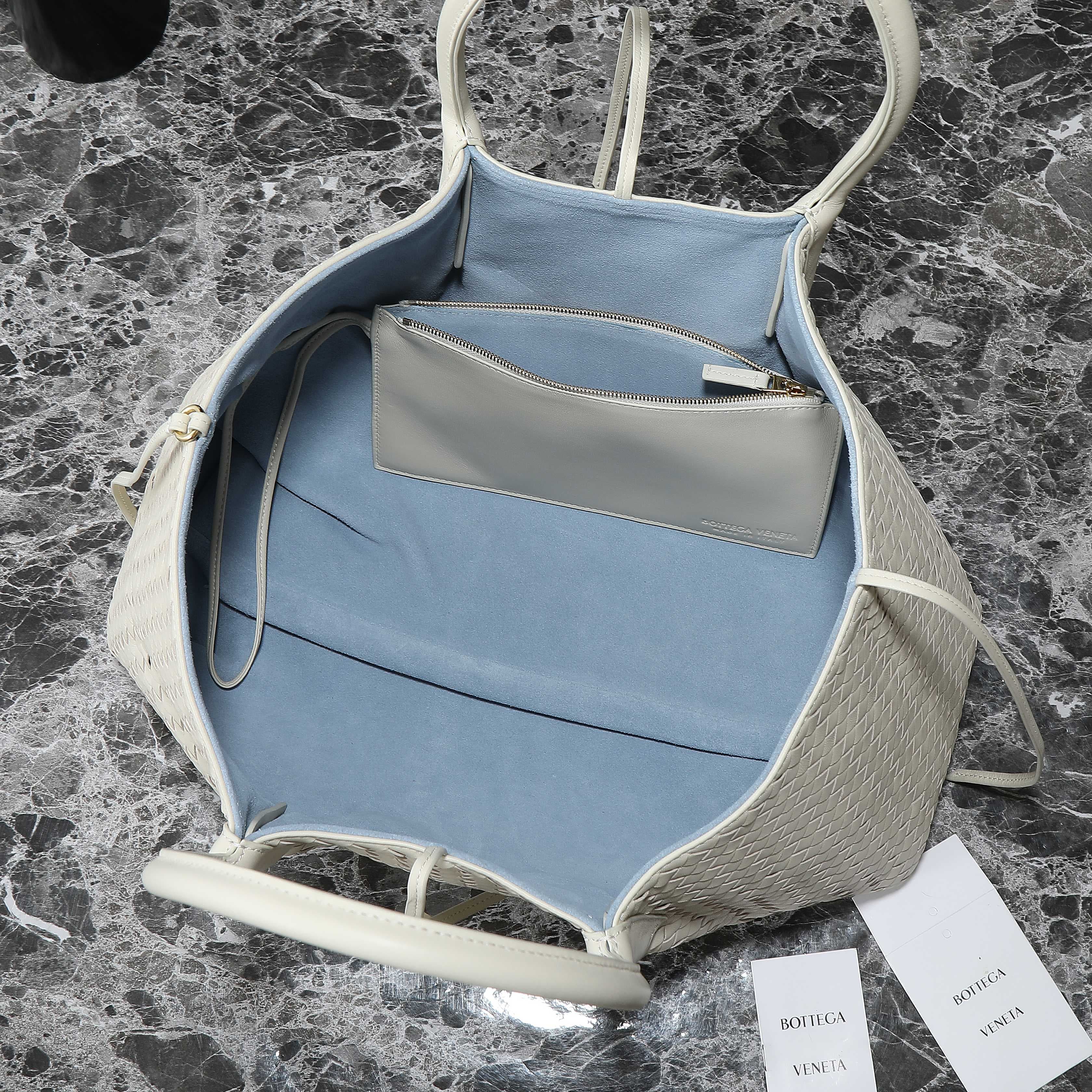 Bottega Veneta Tote Bag 817166