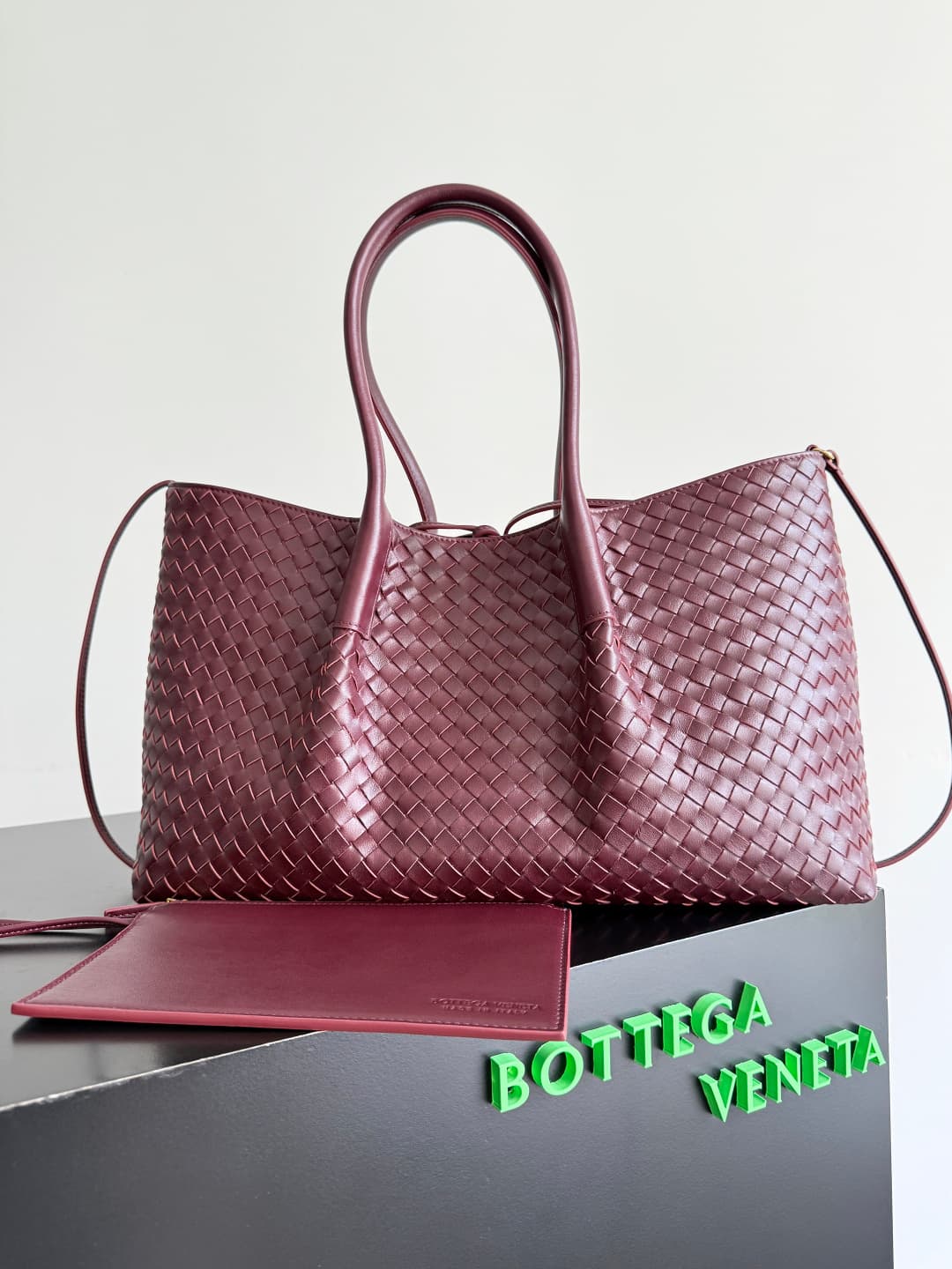 Bottega Veneta Shoulder Bag 817166