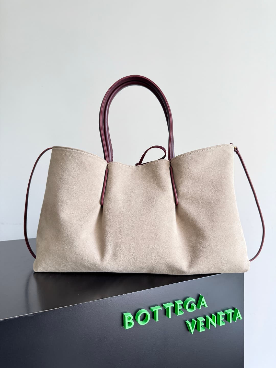 Bottega Veneta Shoulder Bag 817166