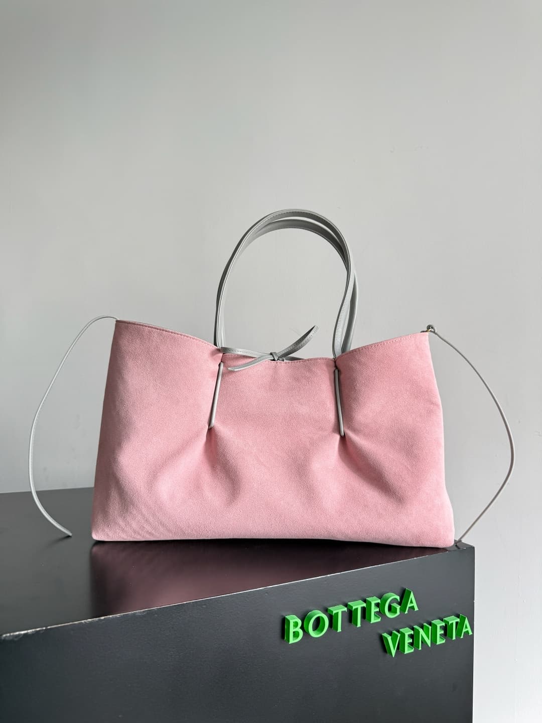 Bottega Veneta Shoulder Bag 817166