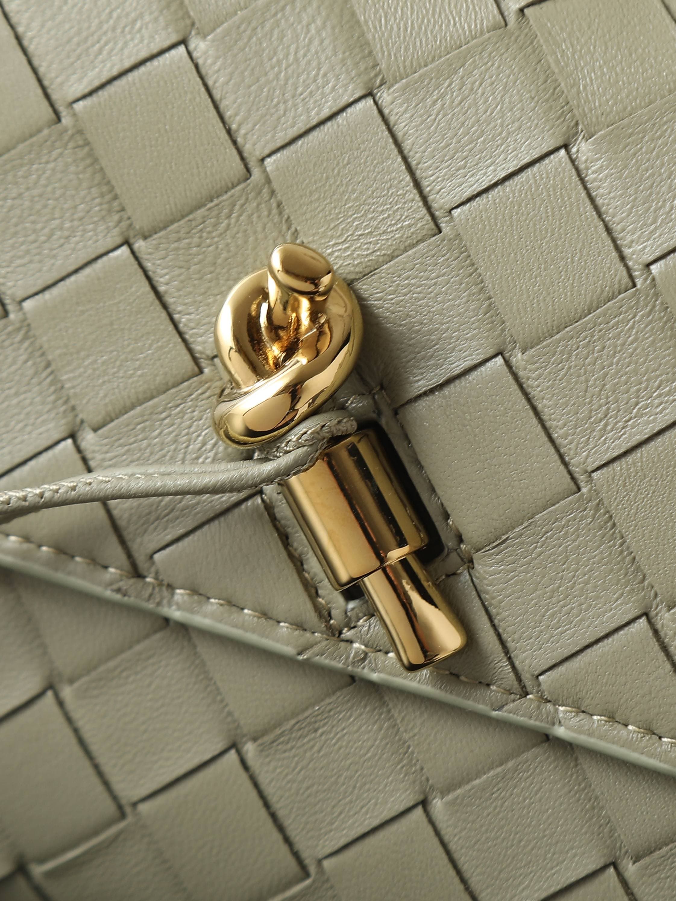 Bottega Veneta Yellow Bag 741511