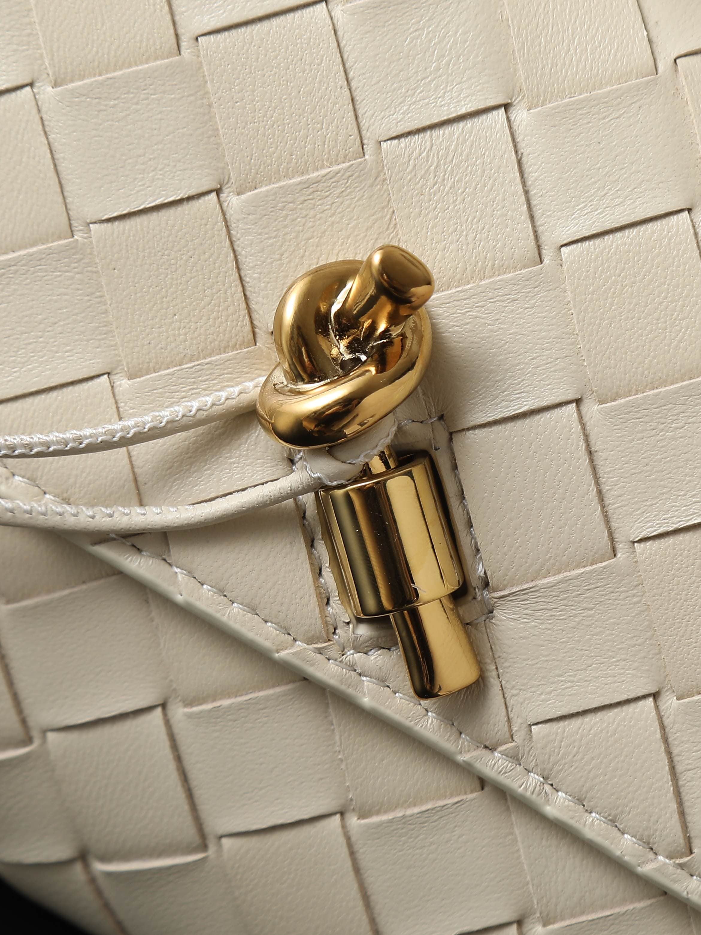 Bottega Veneta Yellow Bag 741511