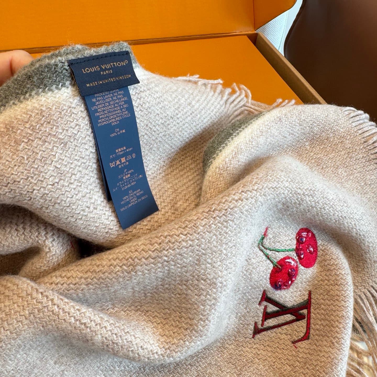 Louis Vuitton Product