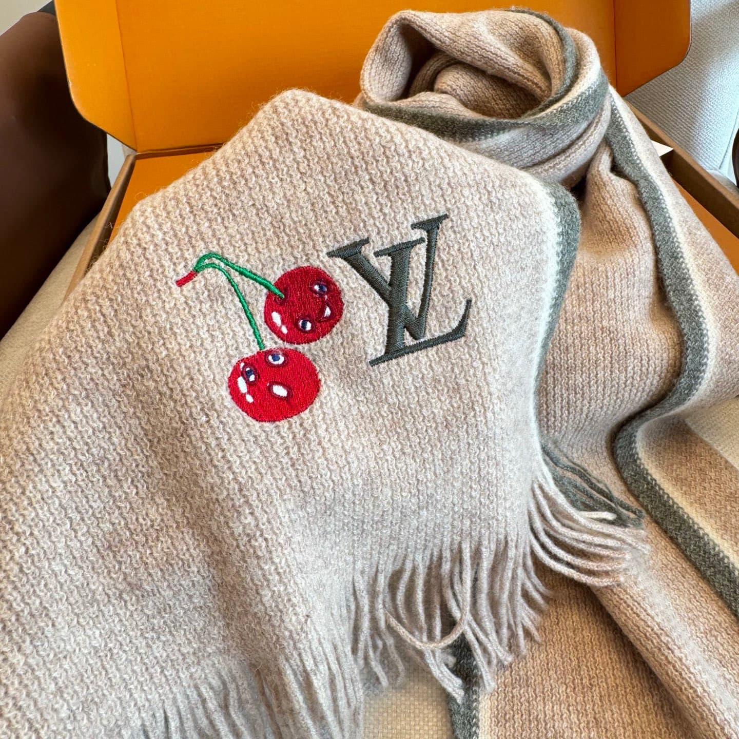 Louis Vuitton Product
