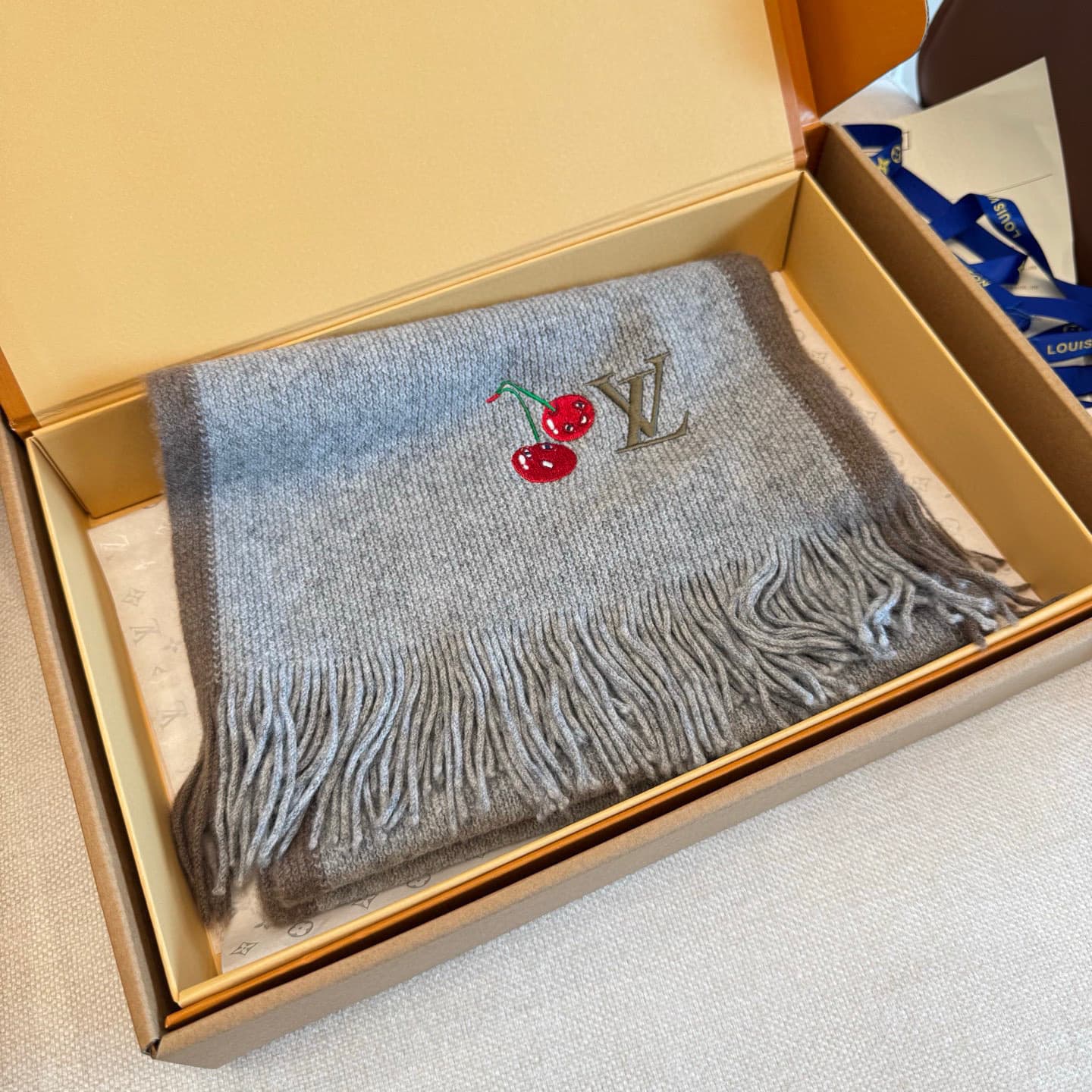 Louis Vuitton Product