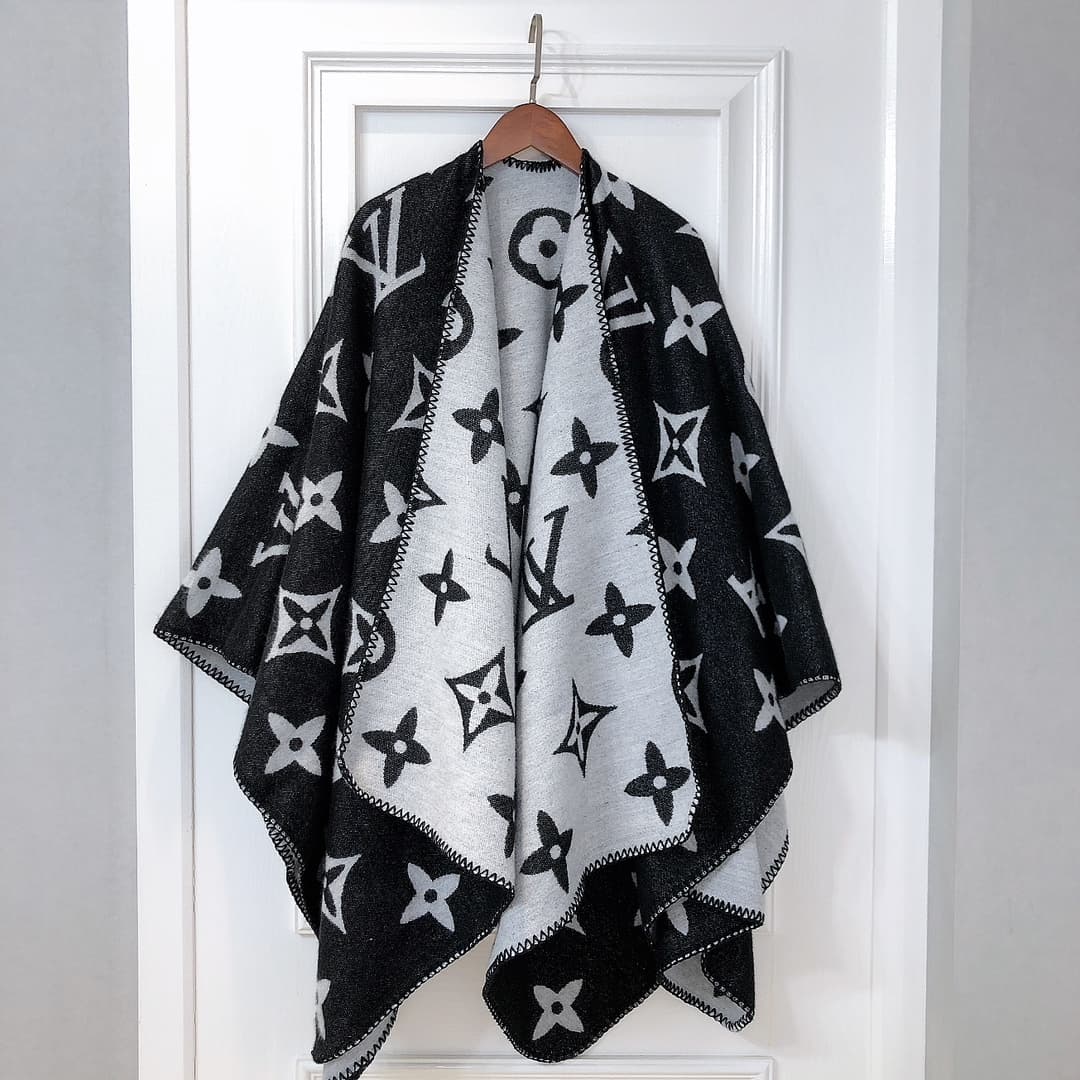 Louis Vuitton White Accessory