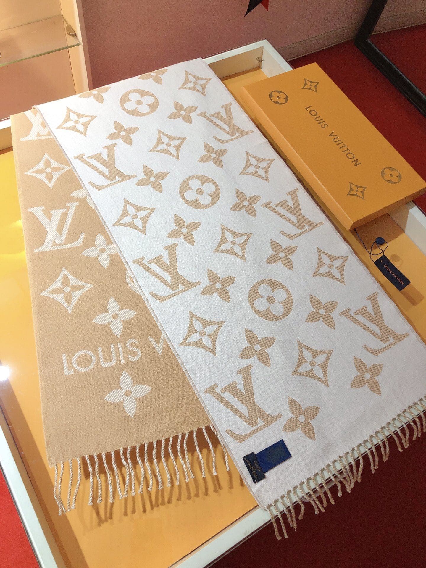 Louis Vuitton Product